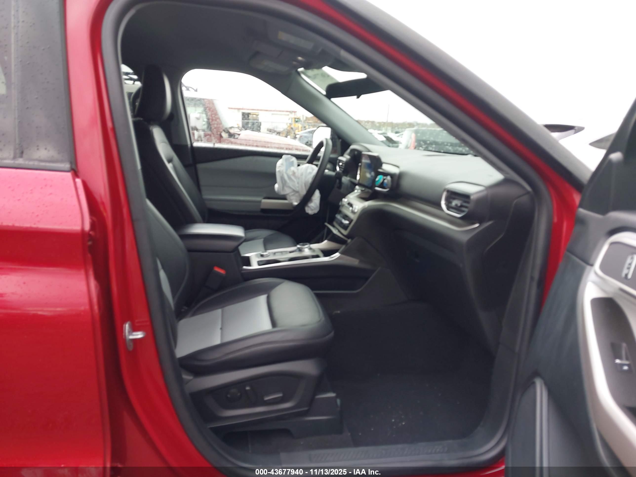 FORD EXPLORER image 5