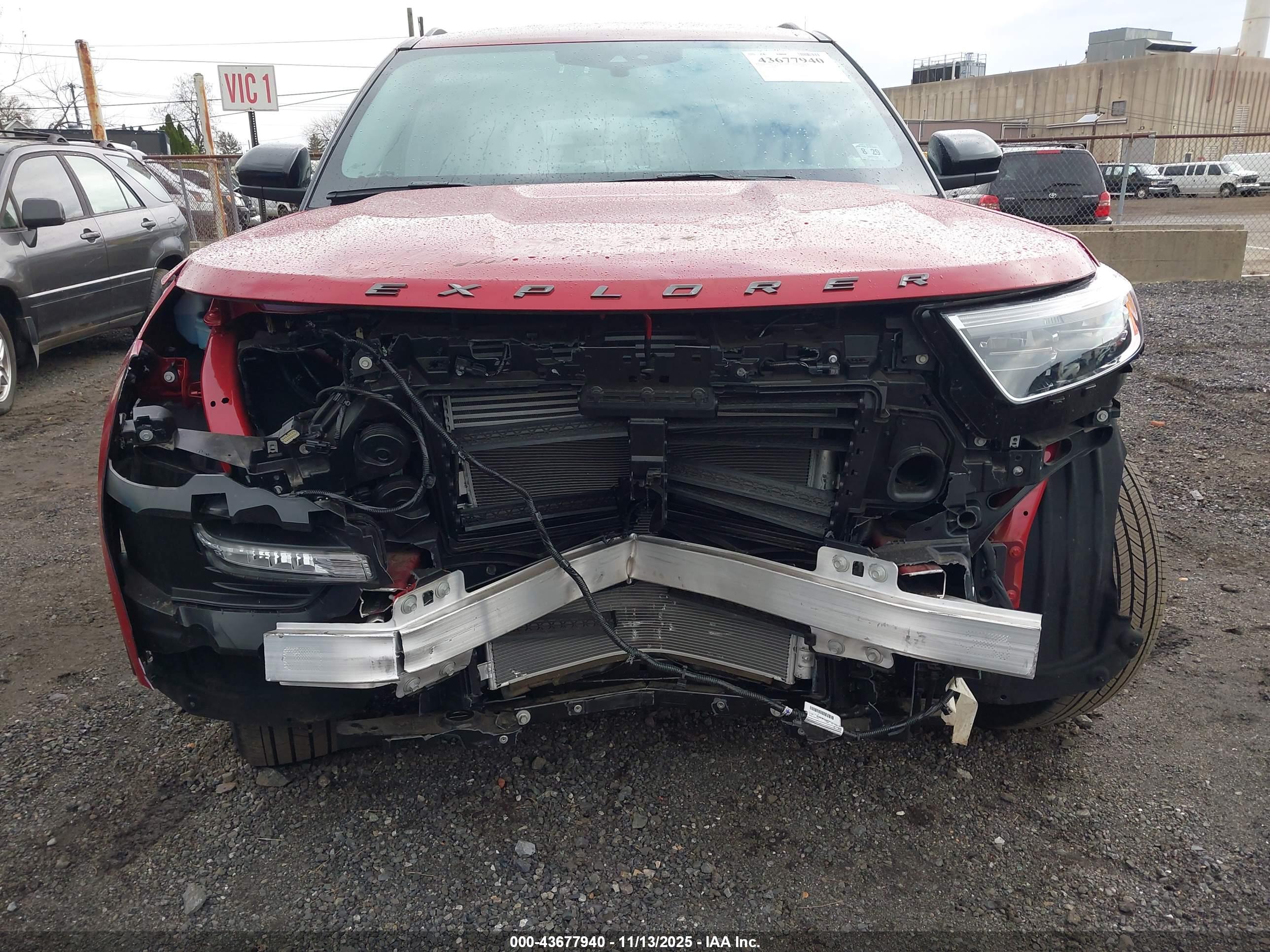 FORD EXPLORER image 6