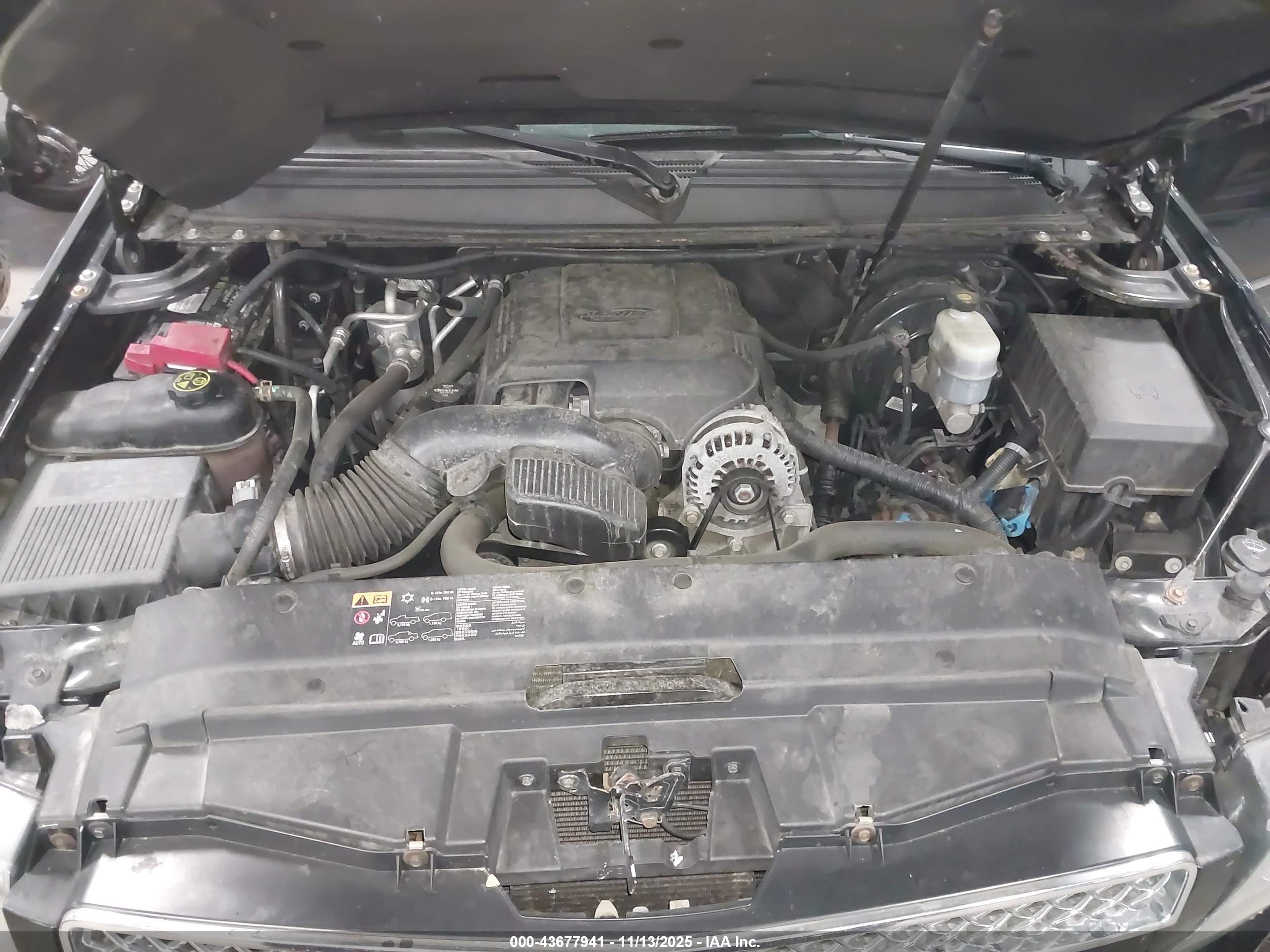CHEVROLET SUBURBAN image 10