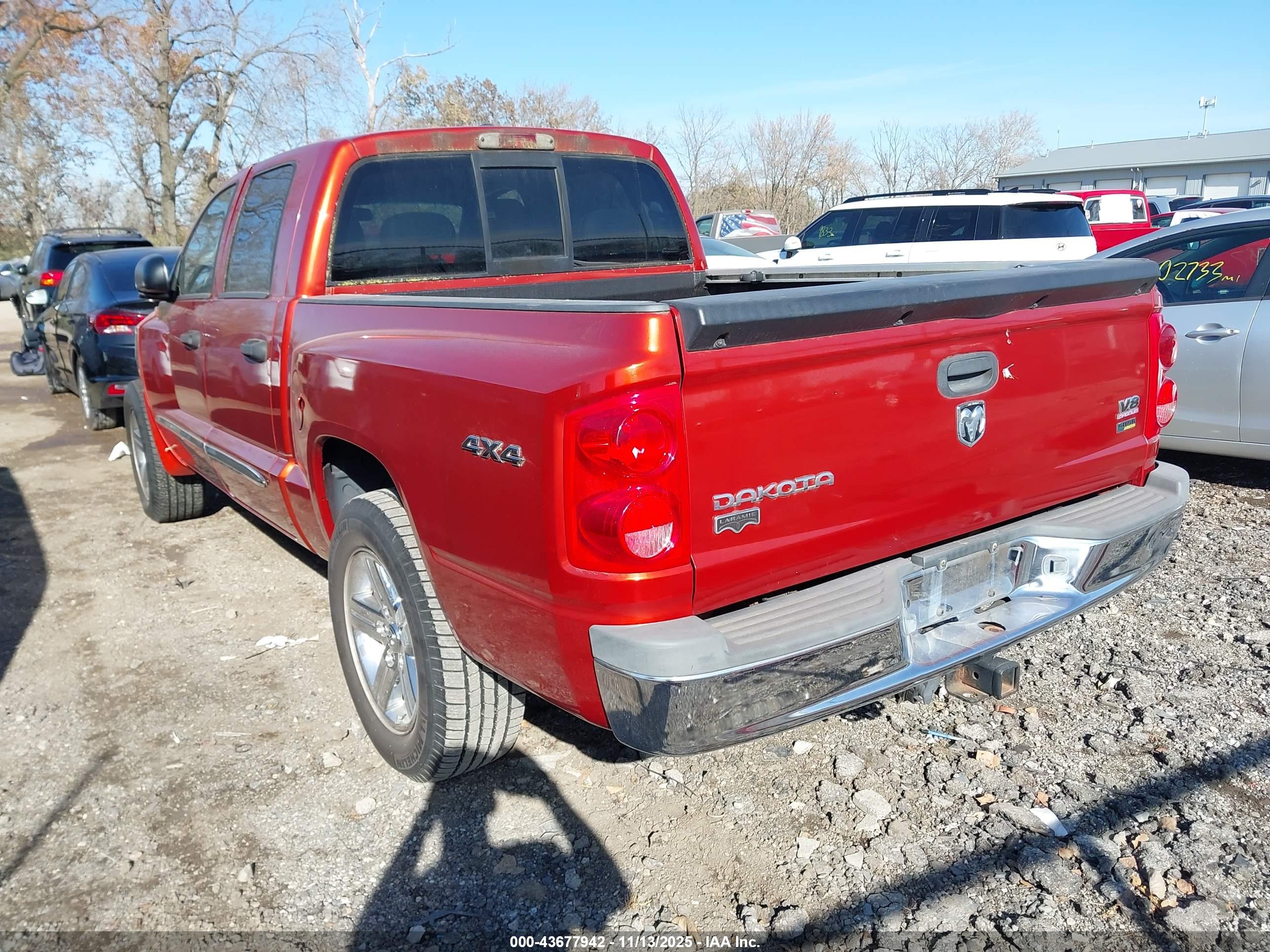 DODGE DAKOTA image 3