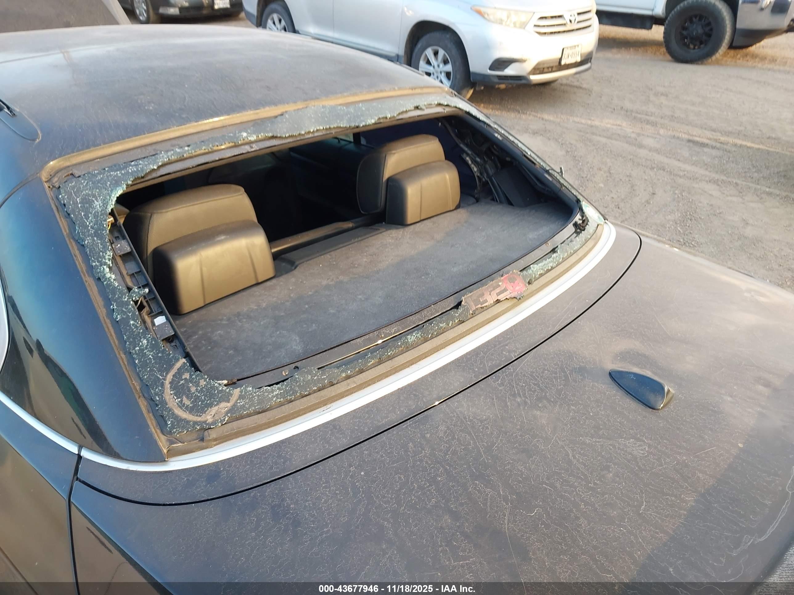 BMW 335I image 6