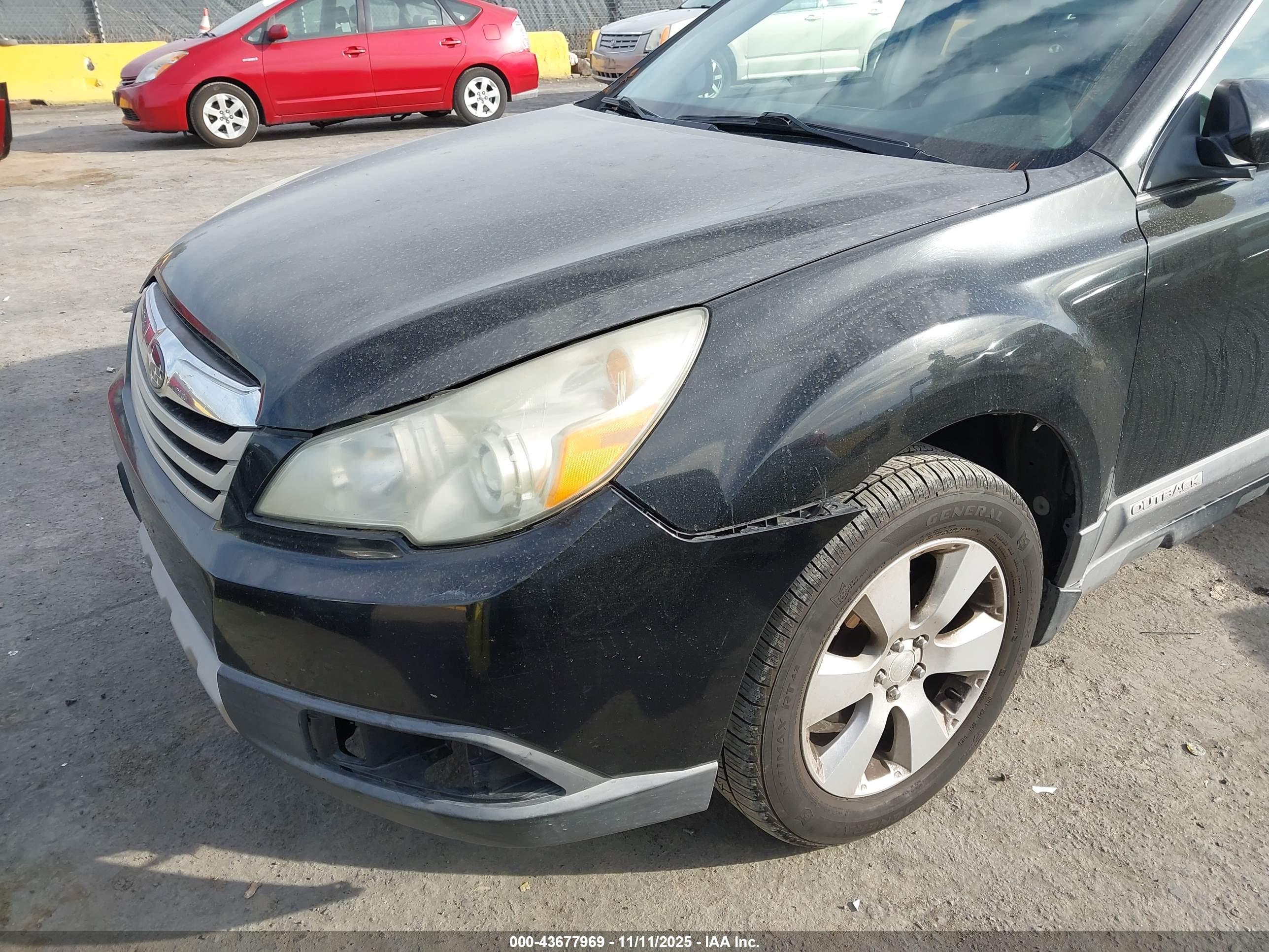 SUBARU OUTBACK image 6
