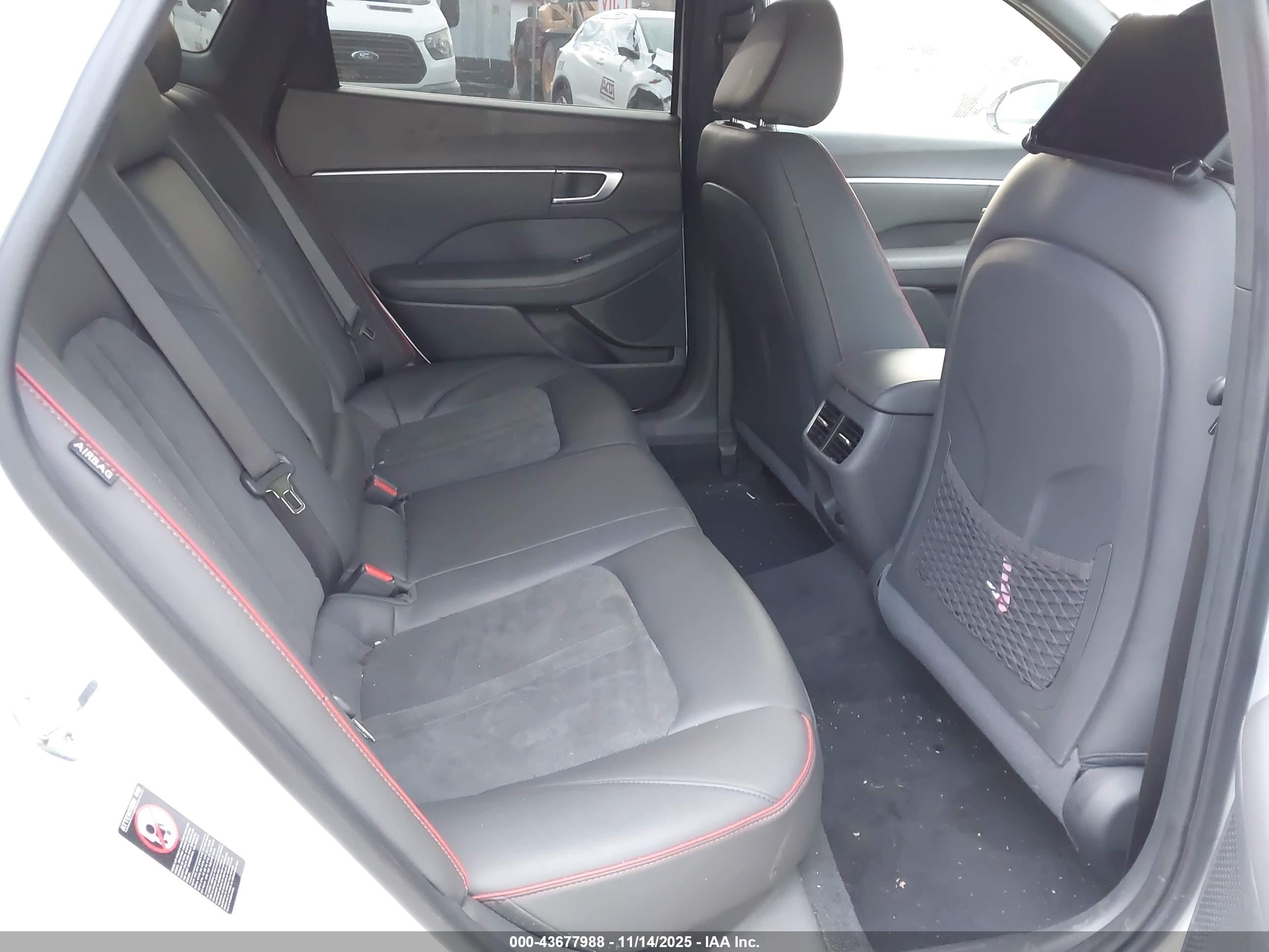 HYUNDAI SONATA image 8