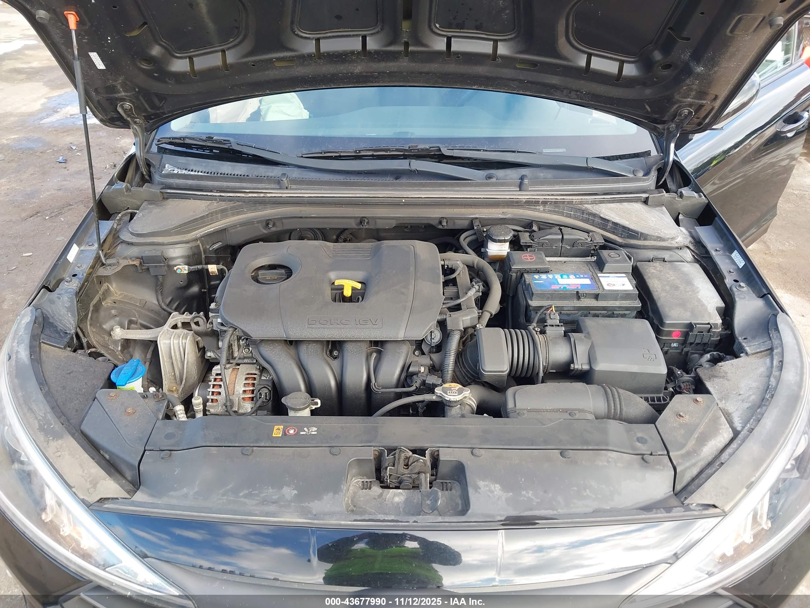 HYUNDAI ELANTRA image 10