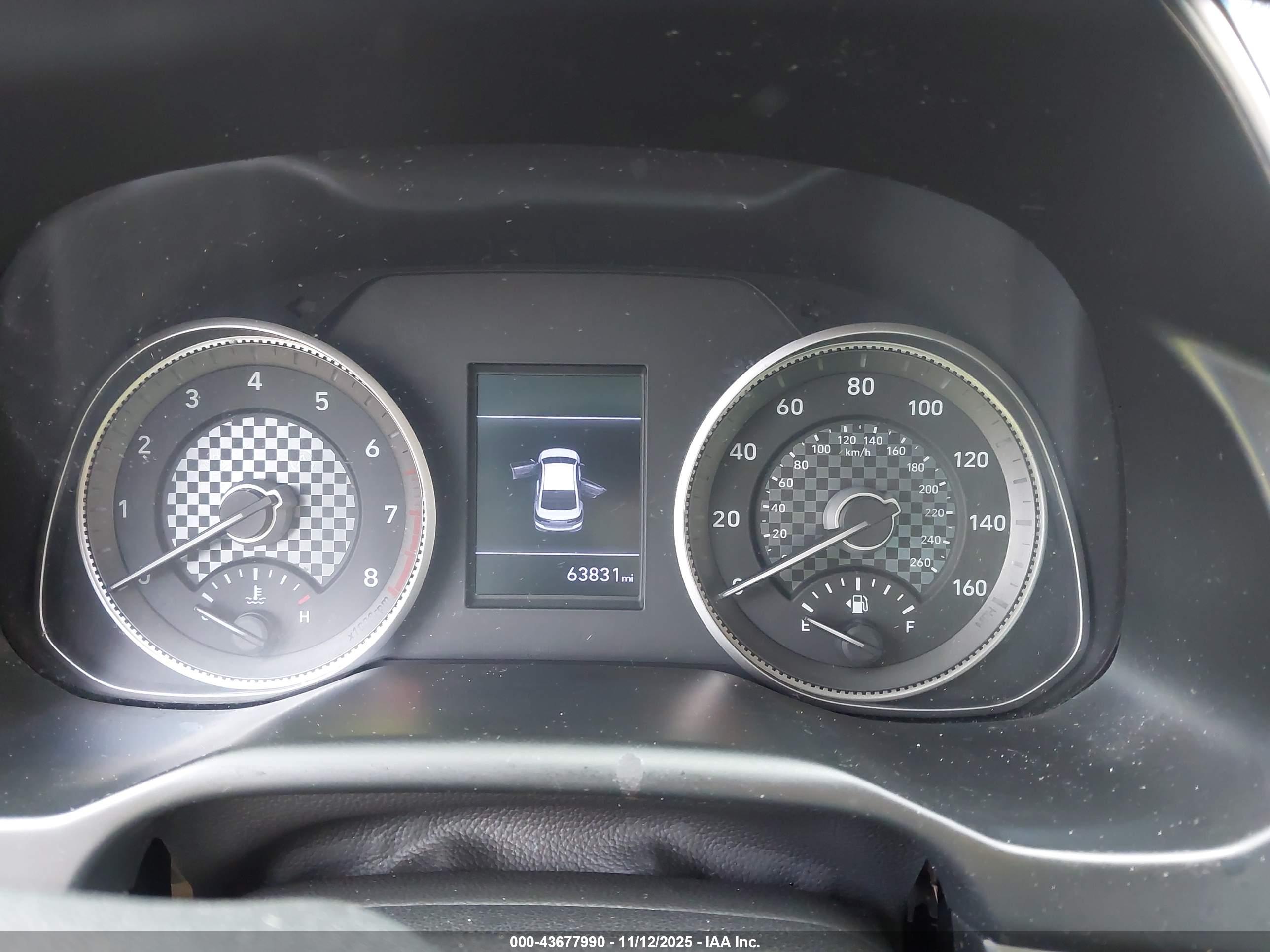 HYUNDAI ELANTRA image 7