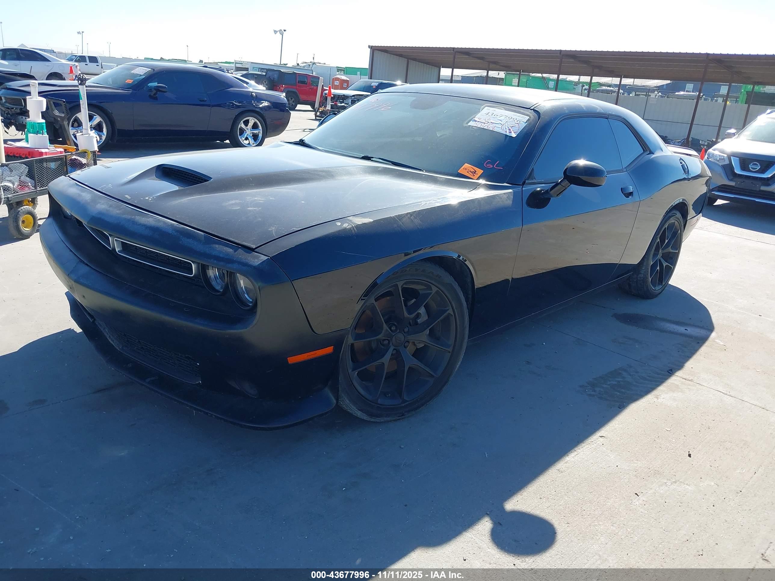 DODGE CHALLENGER image 2