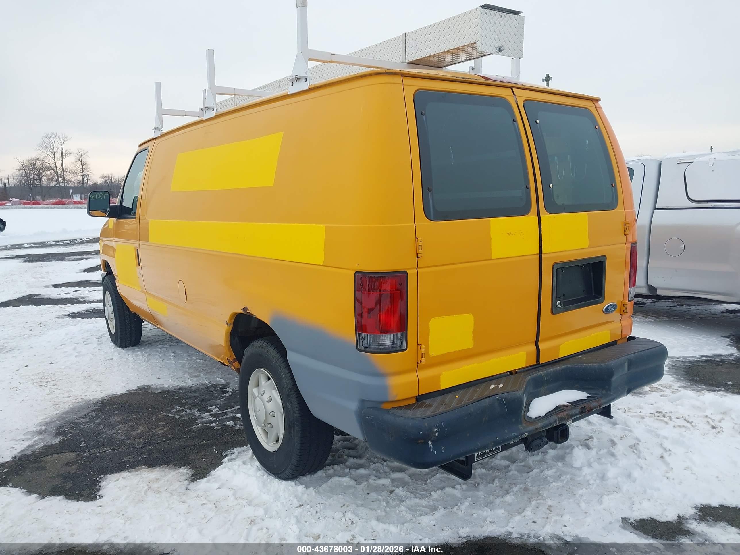 FORD E-250 image 3
