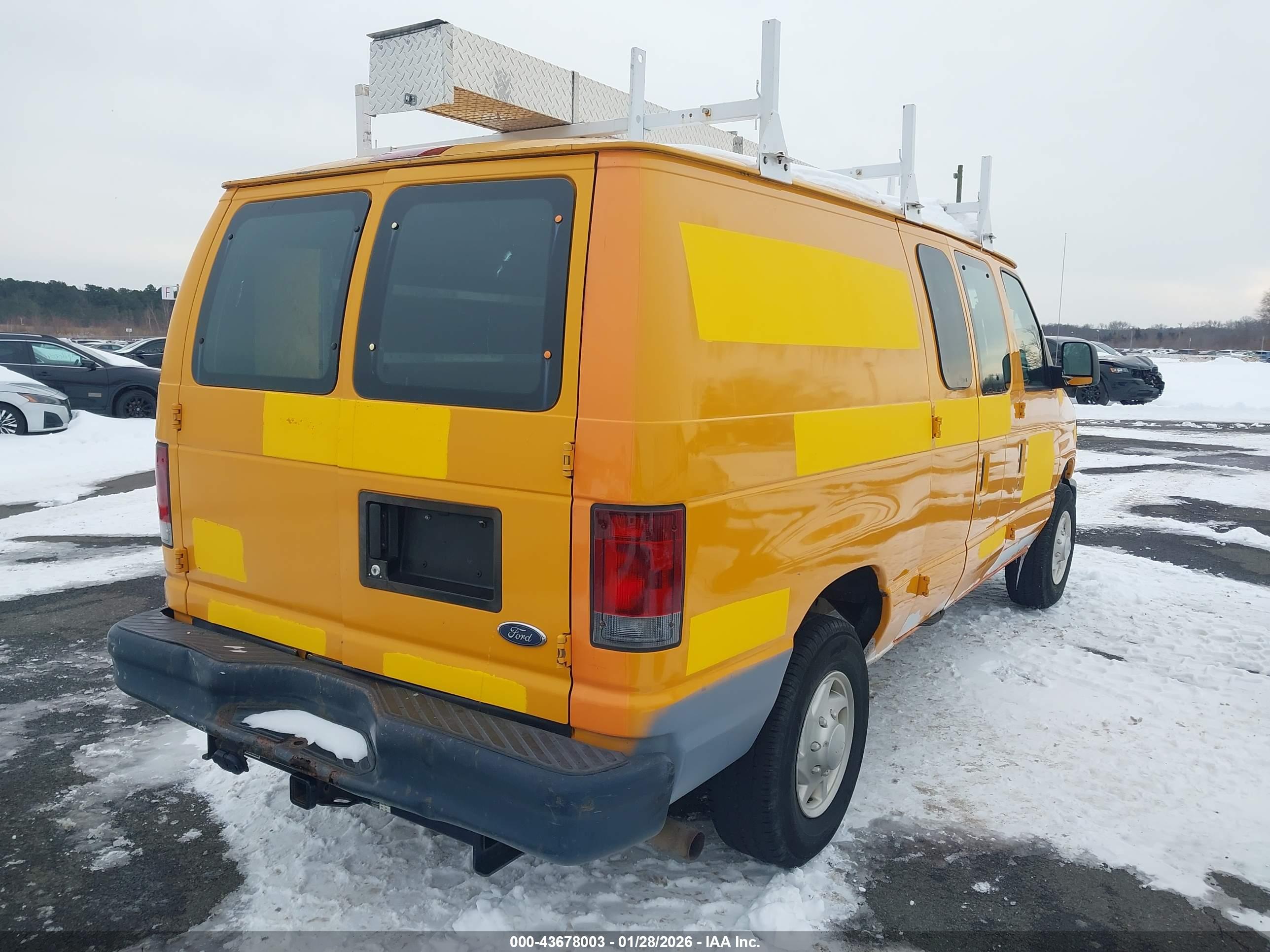 FORD E-250 image 4