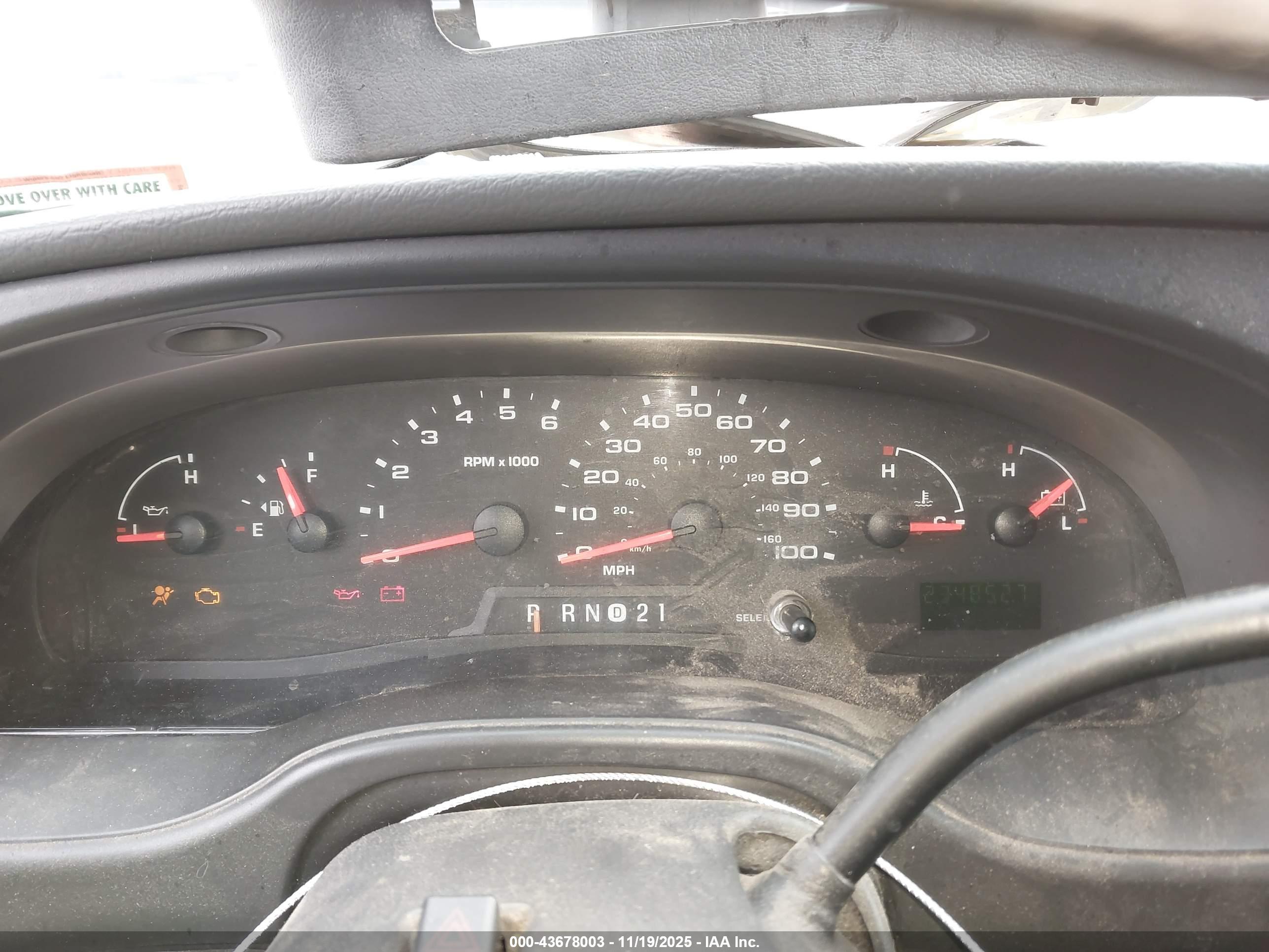 FORD E-250 image 7