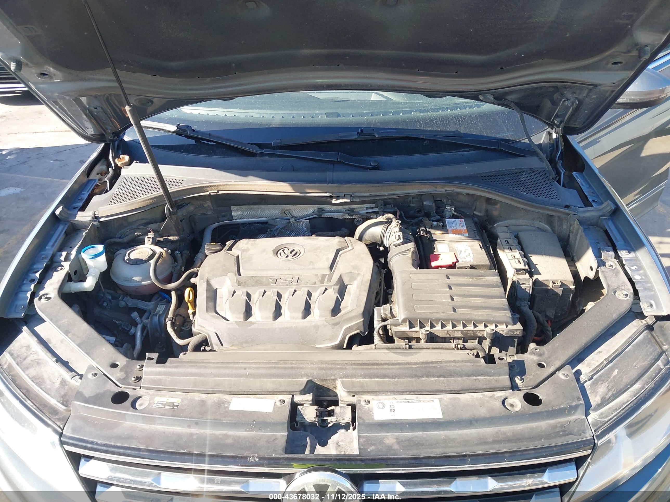 VOLKSWAGEN TIGUAN image 10