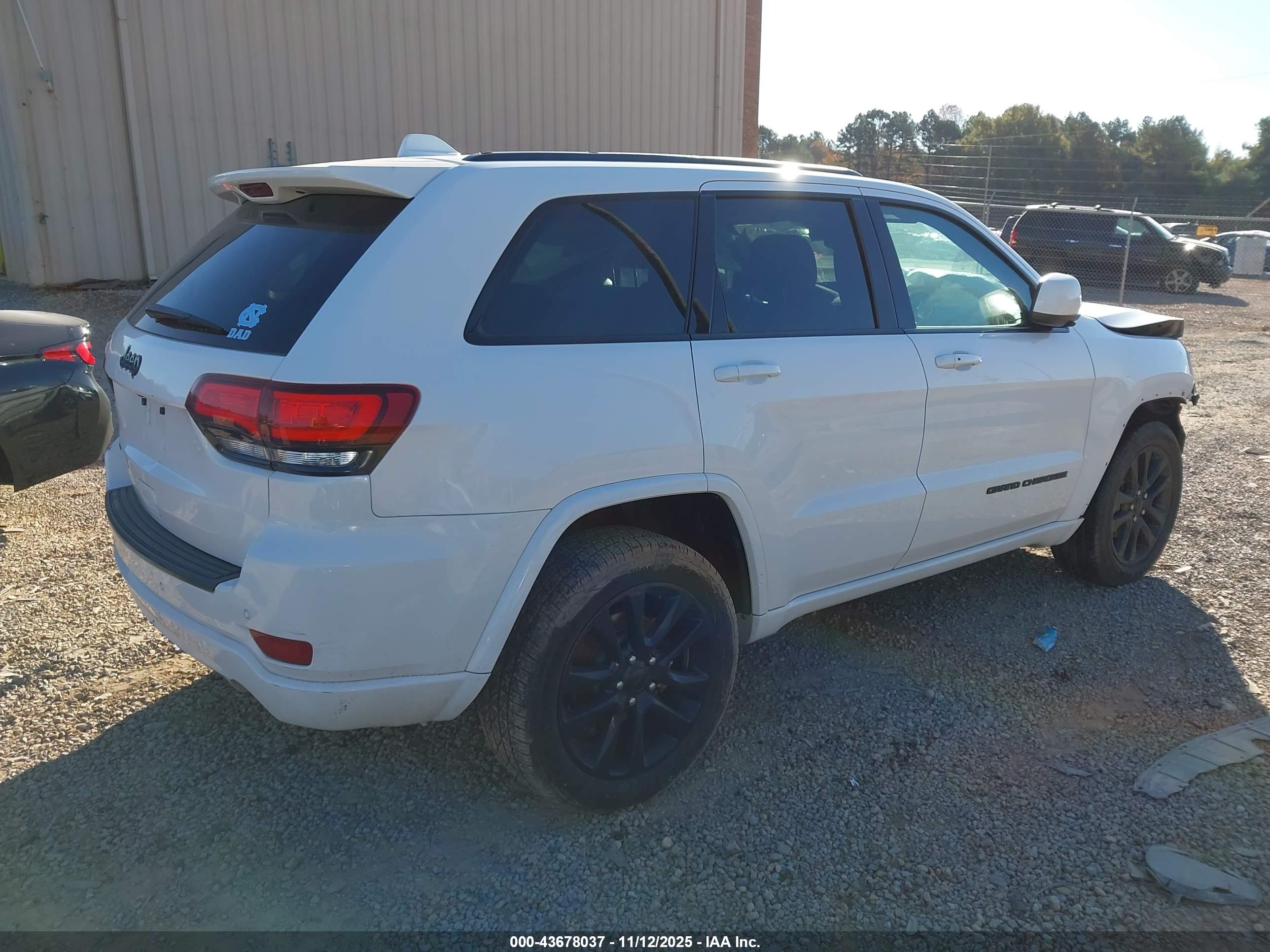 JEEP GRAND image 4