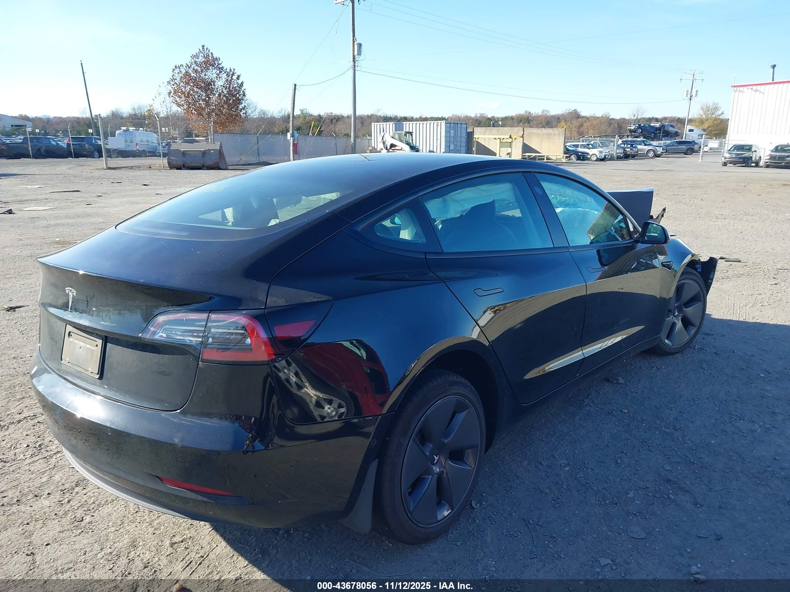 TESLA MODEL image 4