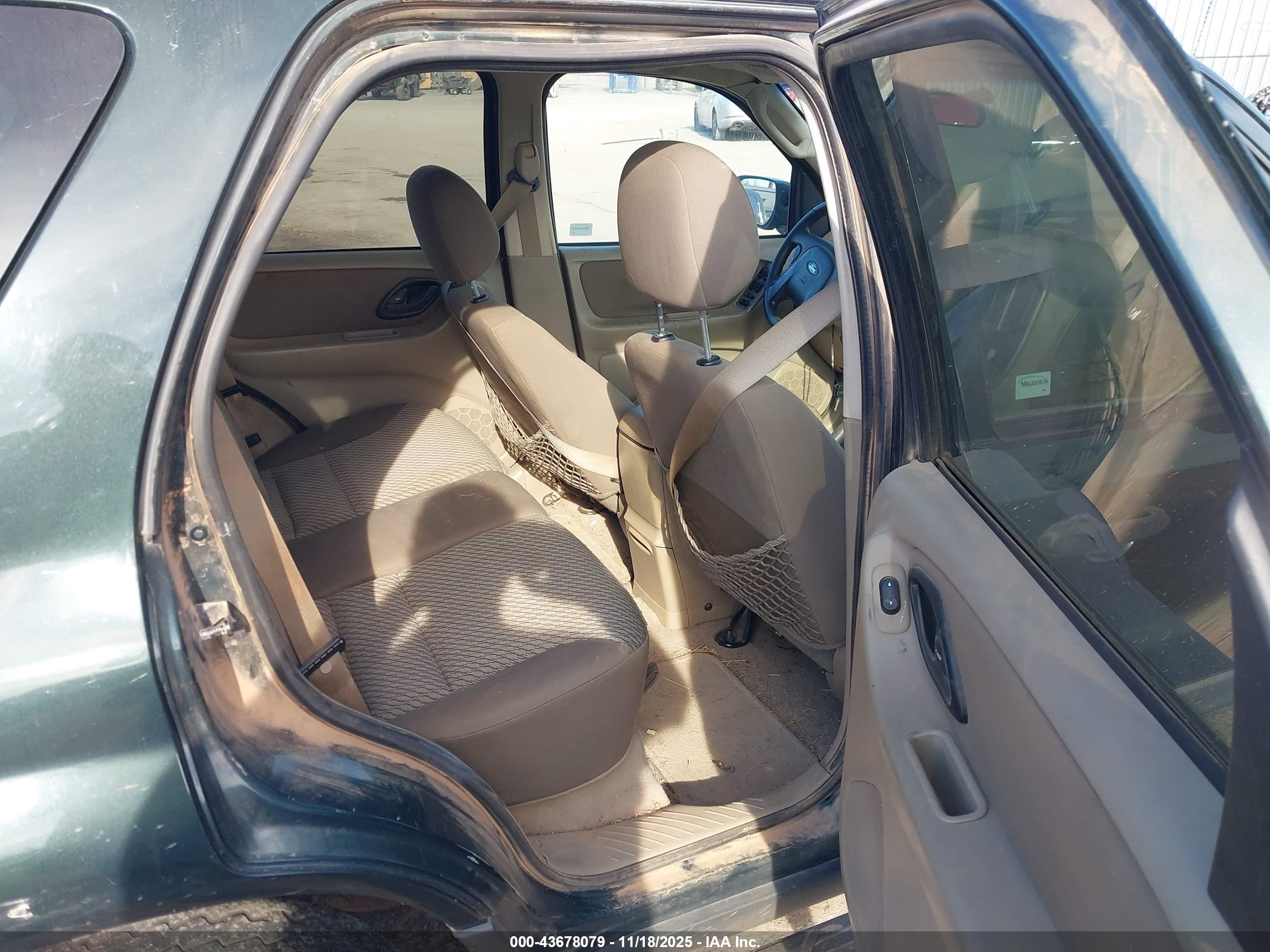 FORD ESCAPE image 8