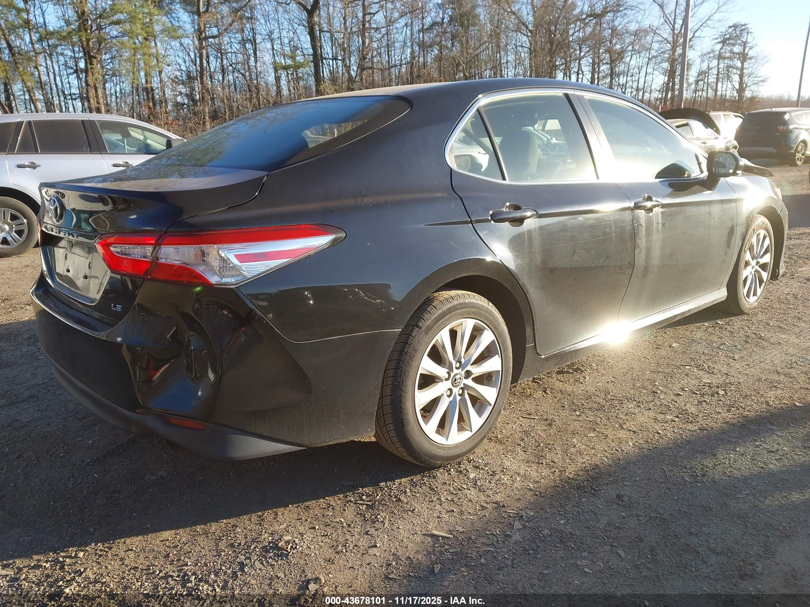 TOYOTA CAMRY image 4