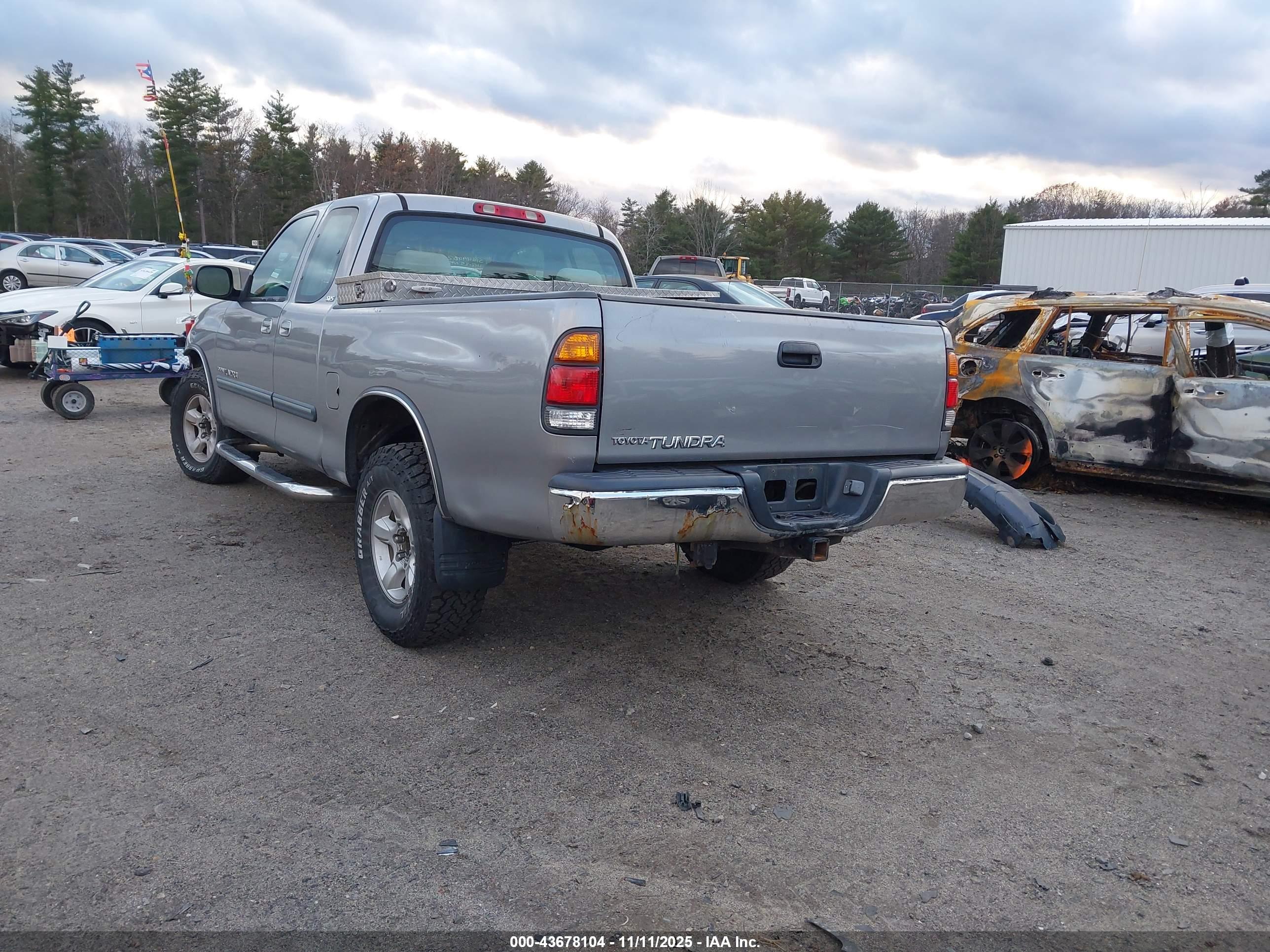 TOYOTA TUNDRA image 3