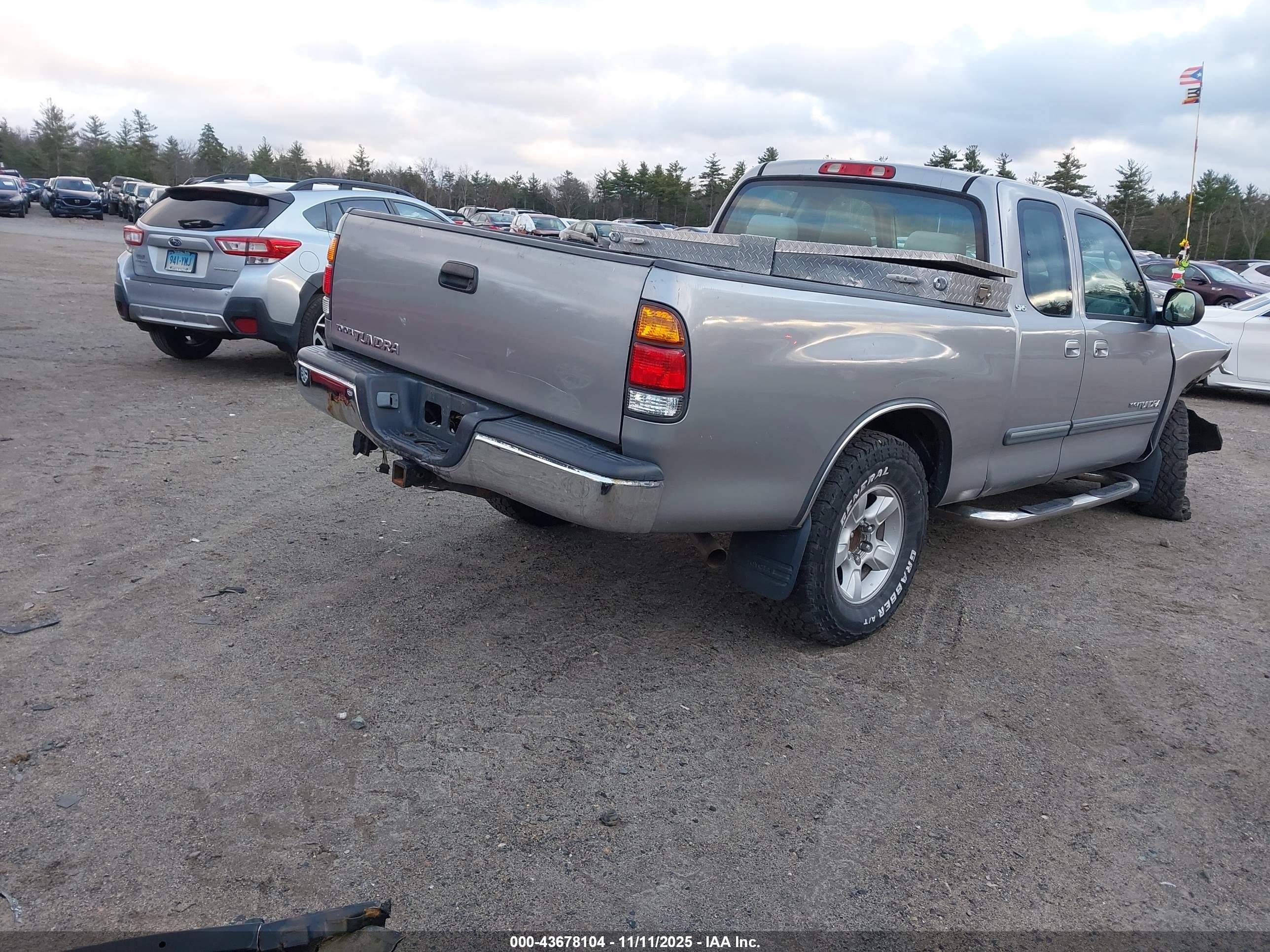 TOYOTA TUNDRA image 4