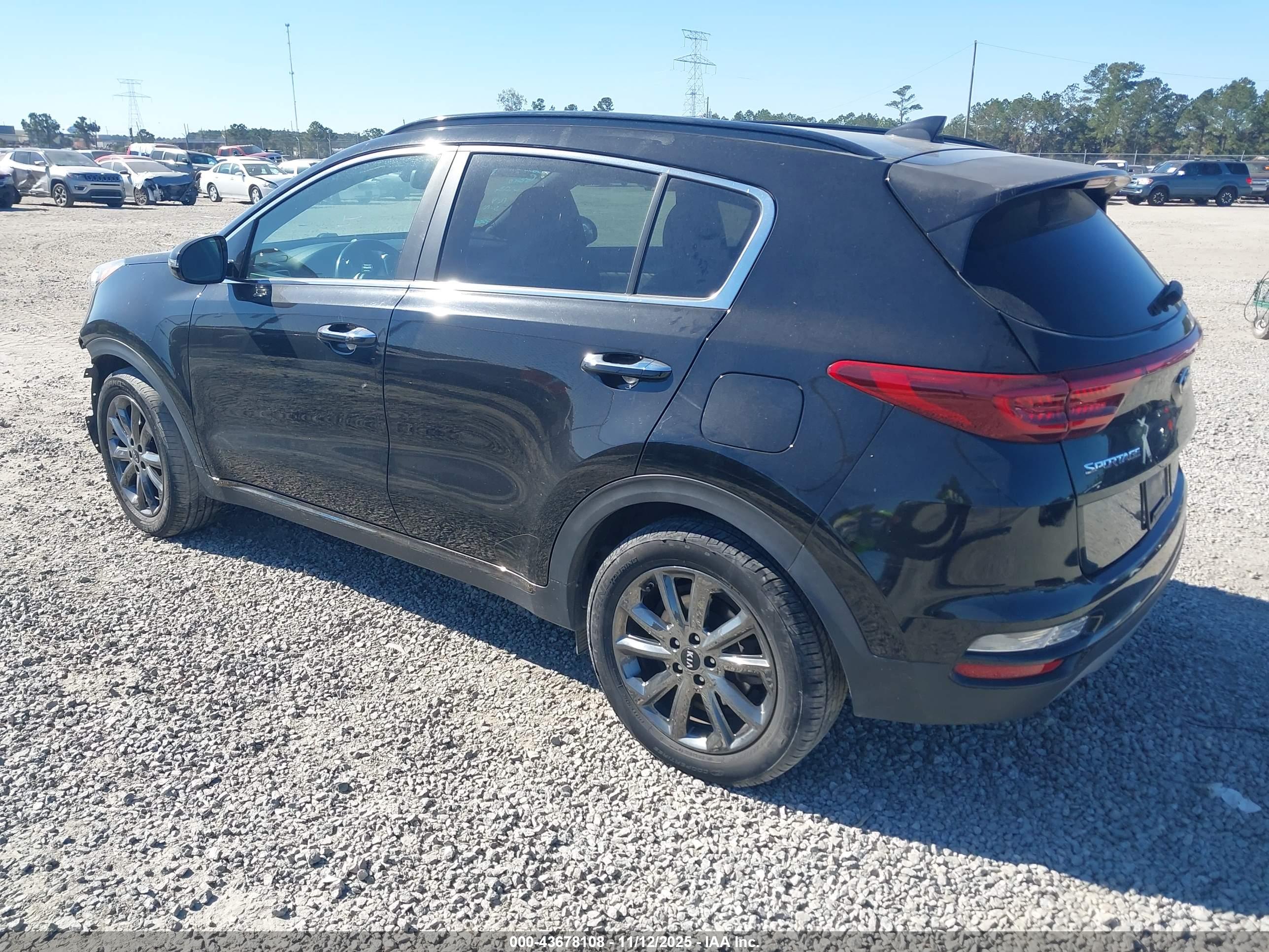 KIA SPORTAGE image 3