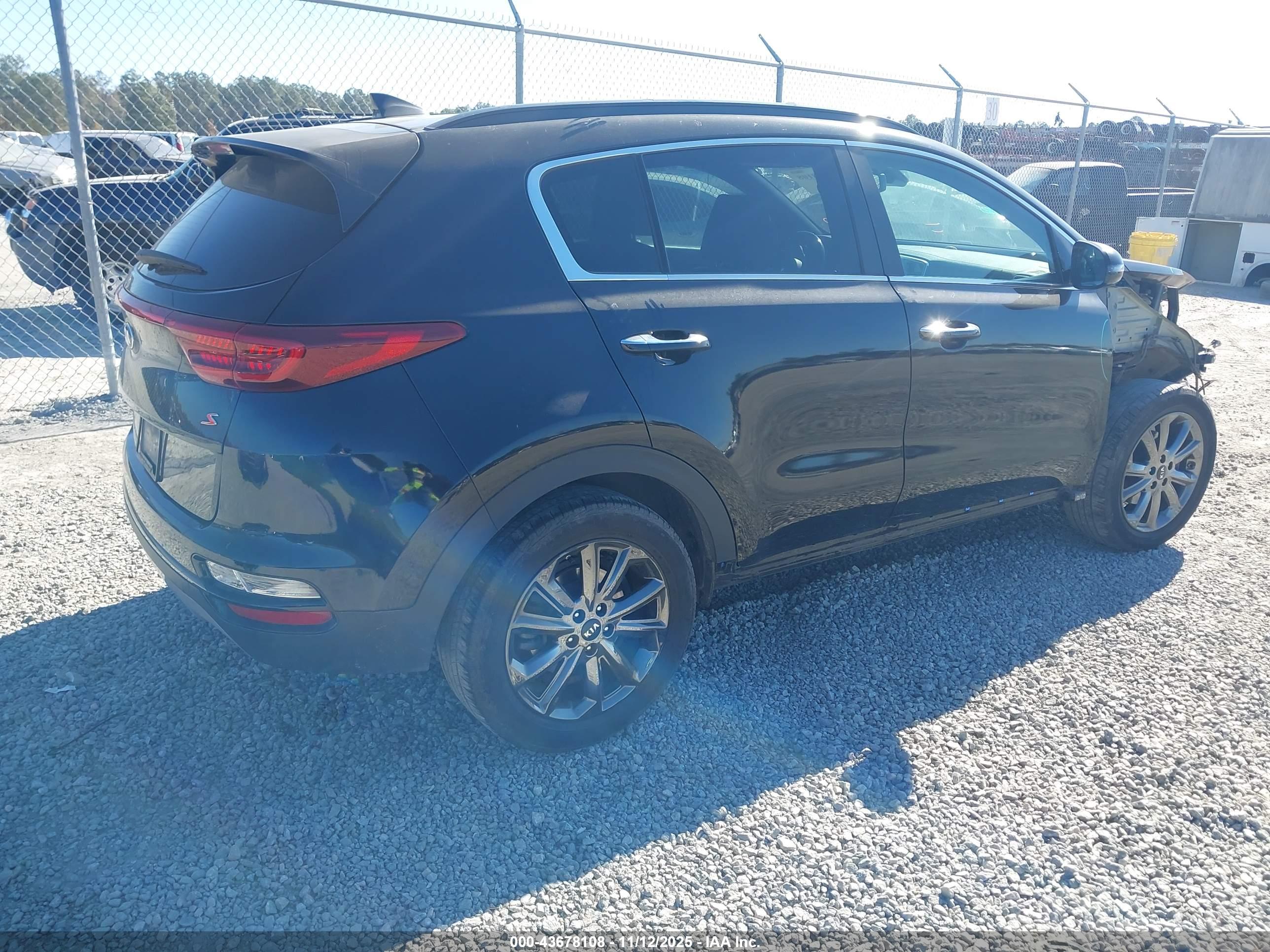 KIA SPORTAGE image 4