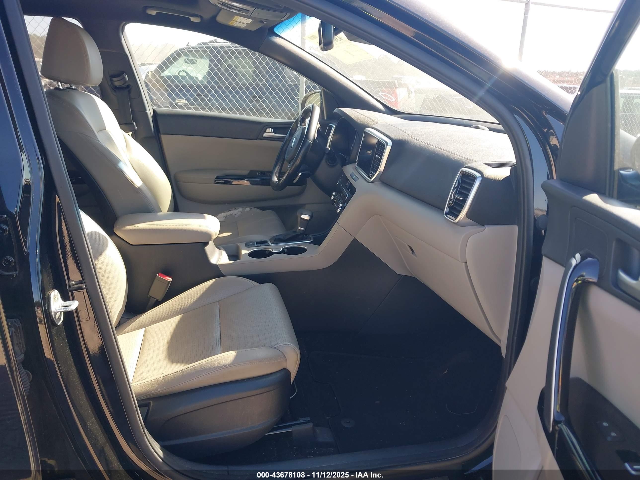 KIA SPORTAGE image 5
