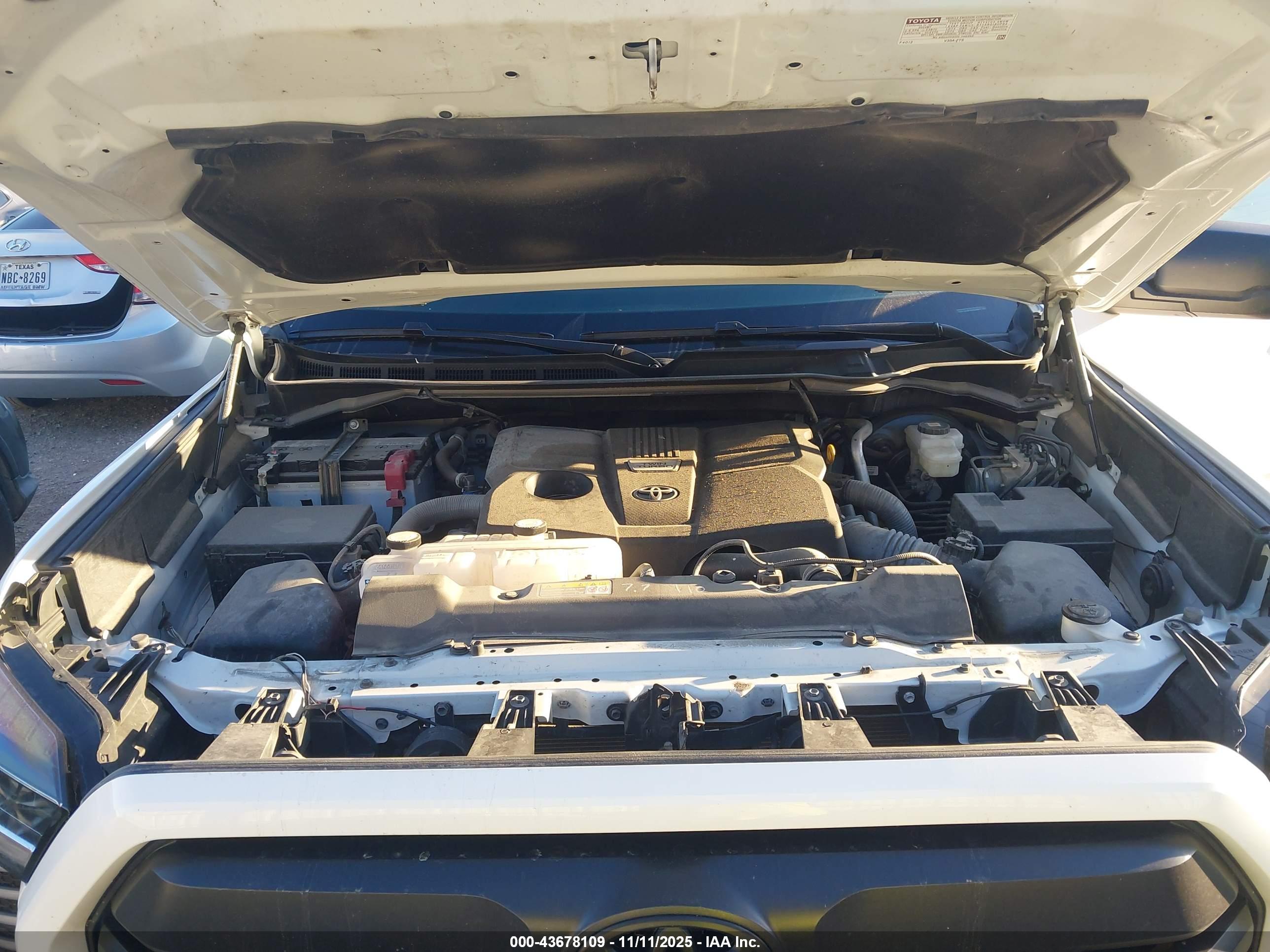 TOYOTA TUNDRA image 10