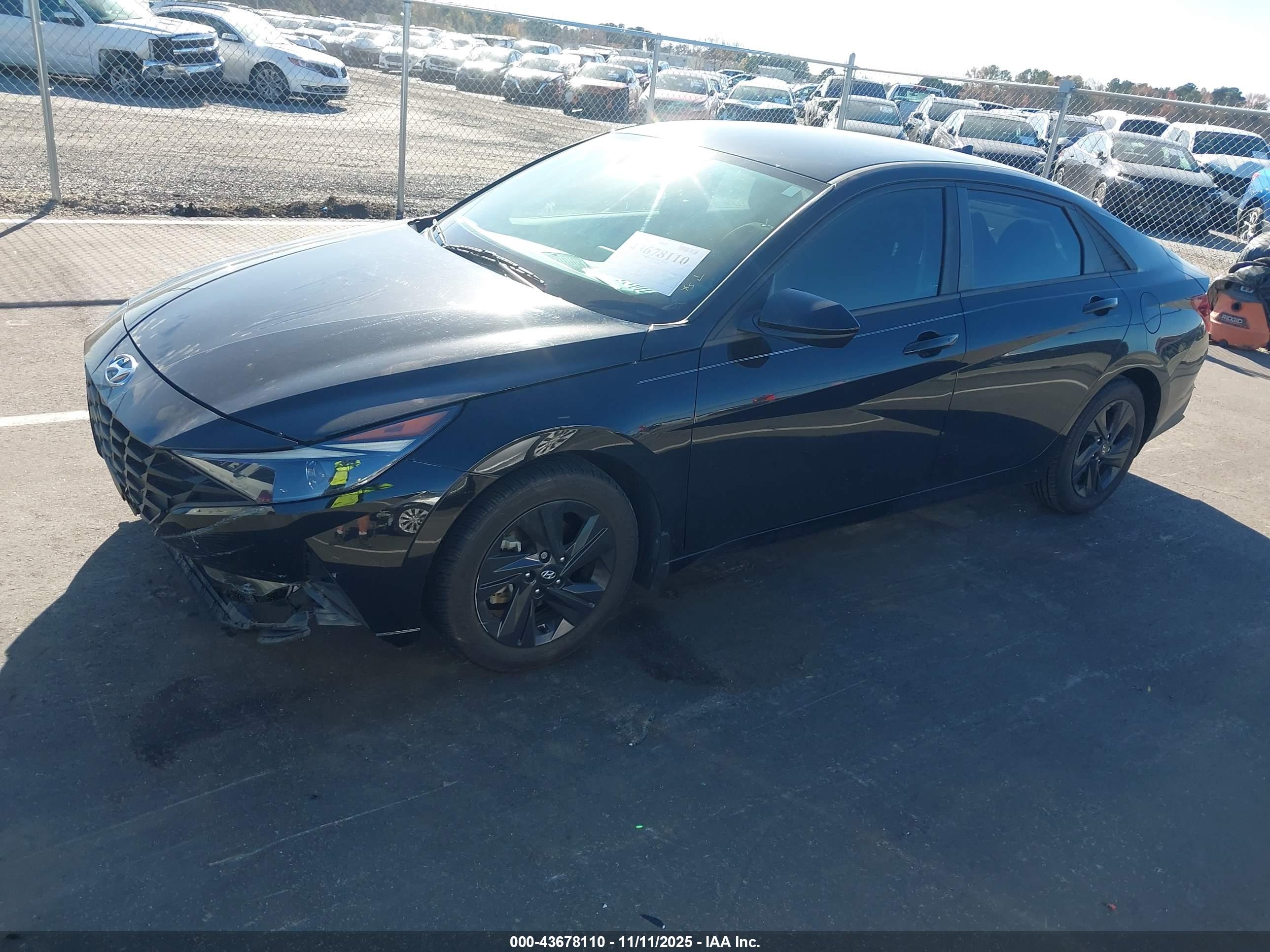 HYUNDAI ELANTRA image 2
