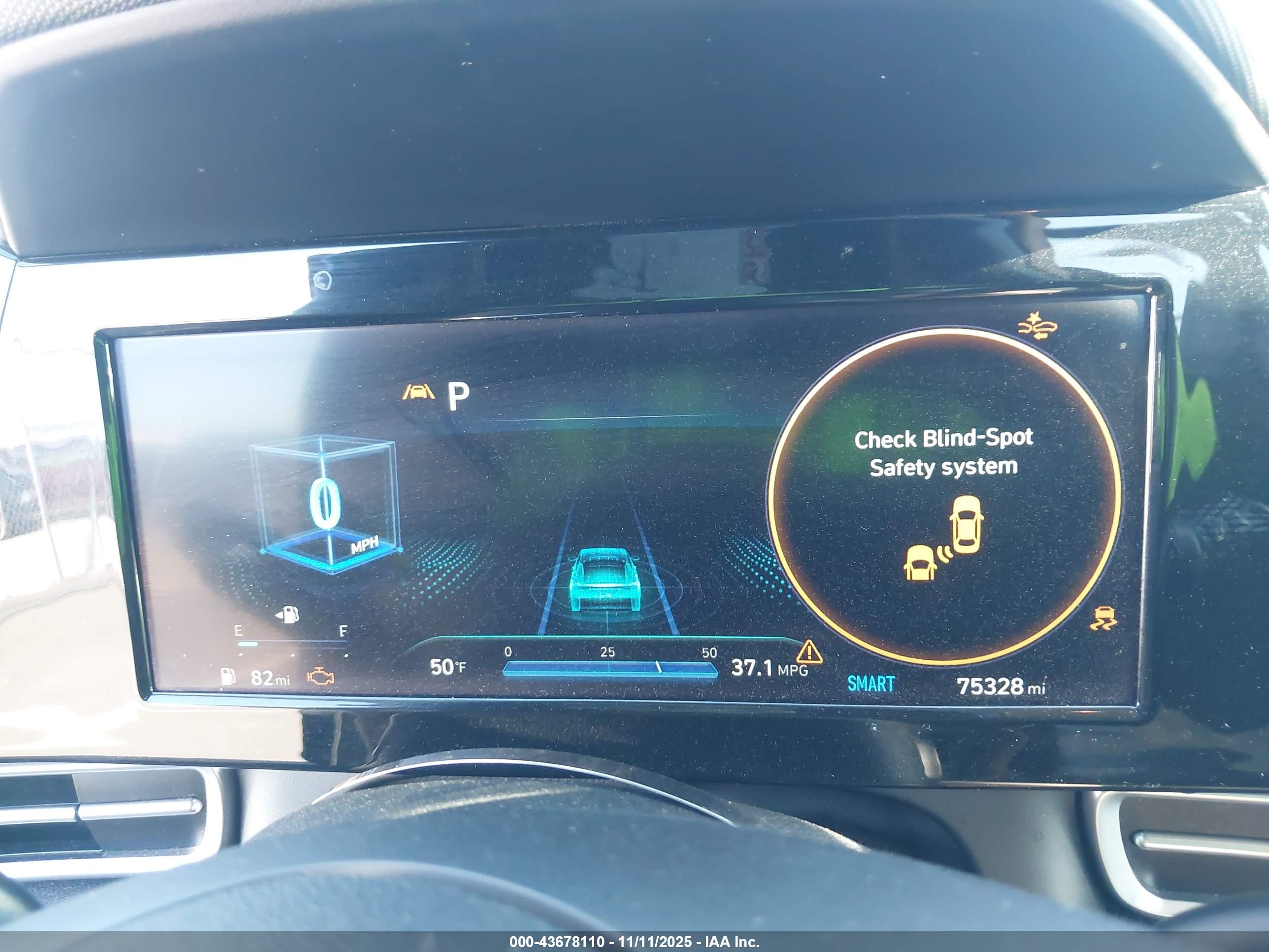 HYUNDAI ELANTRA image 7