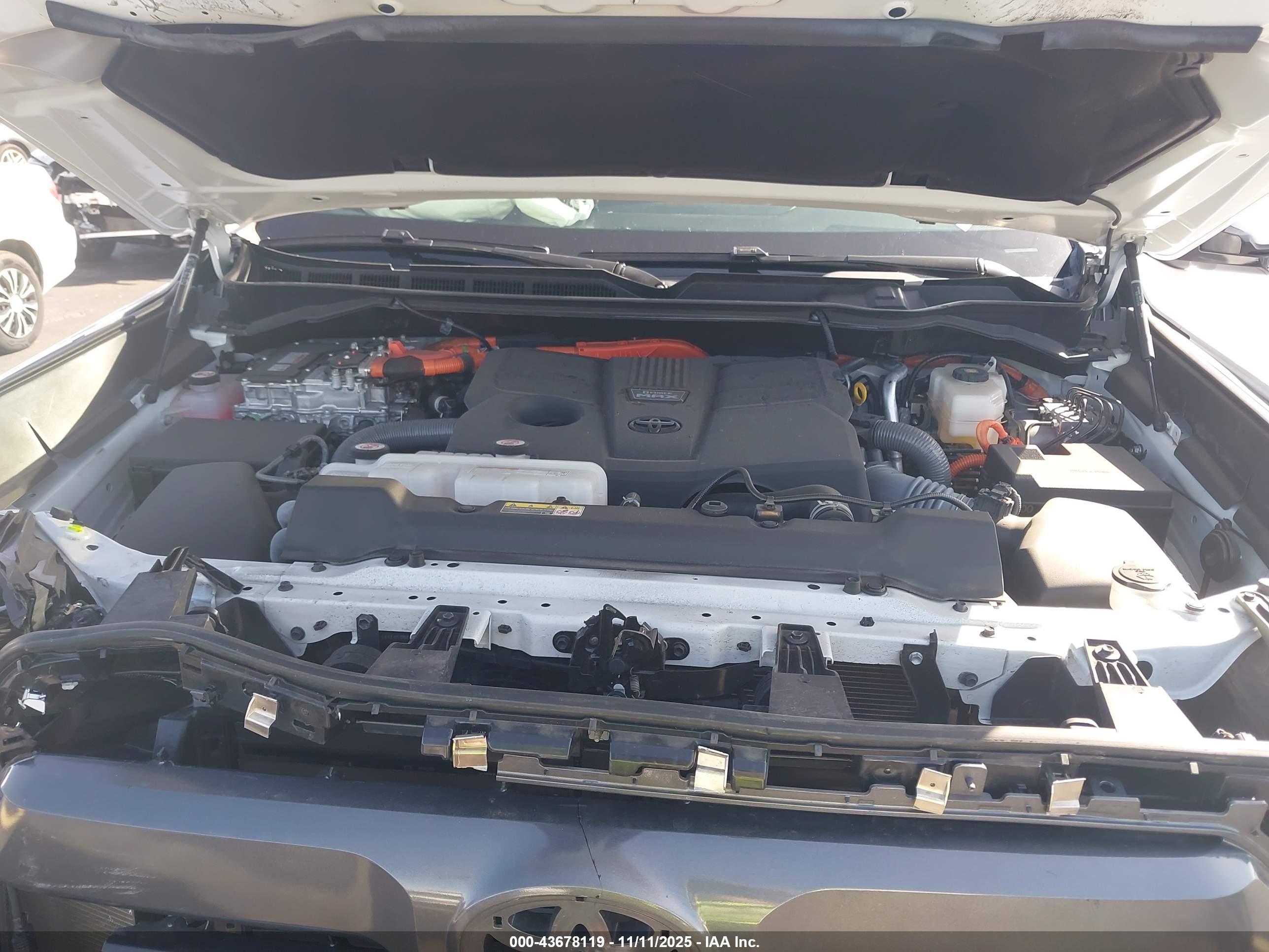 TOYOTA TUNDRA image 10
