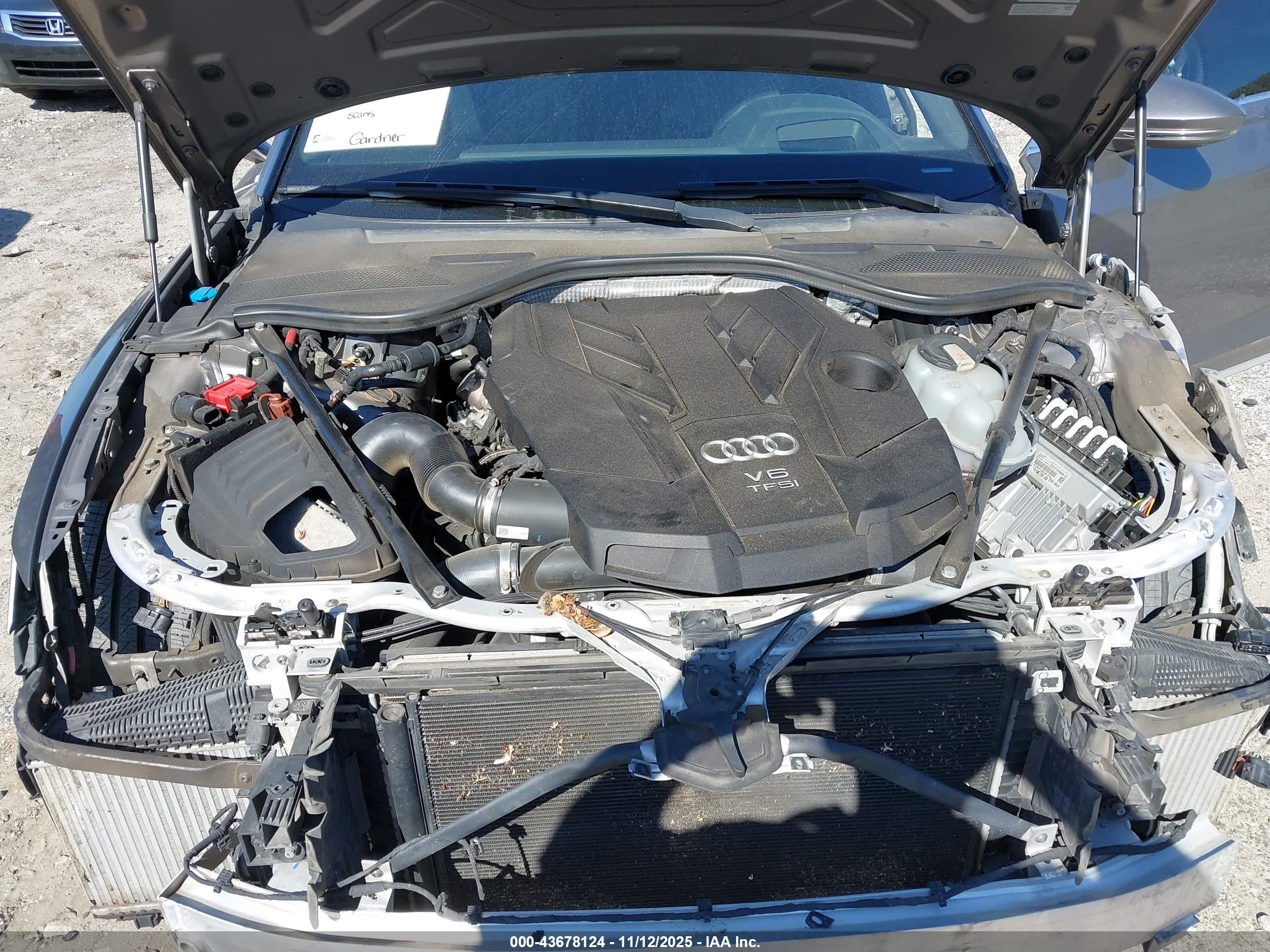 AUDI A8 image 10