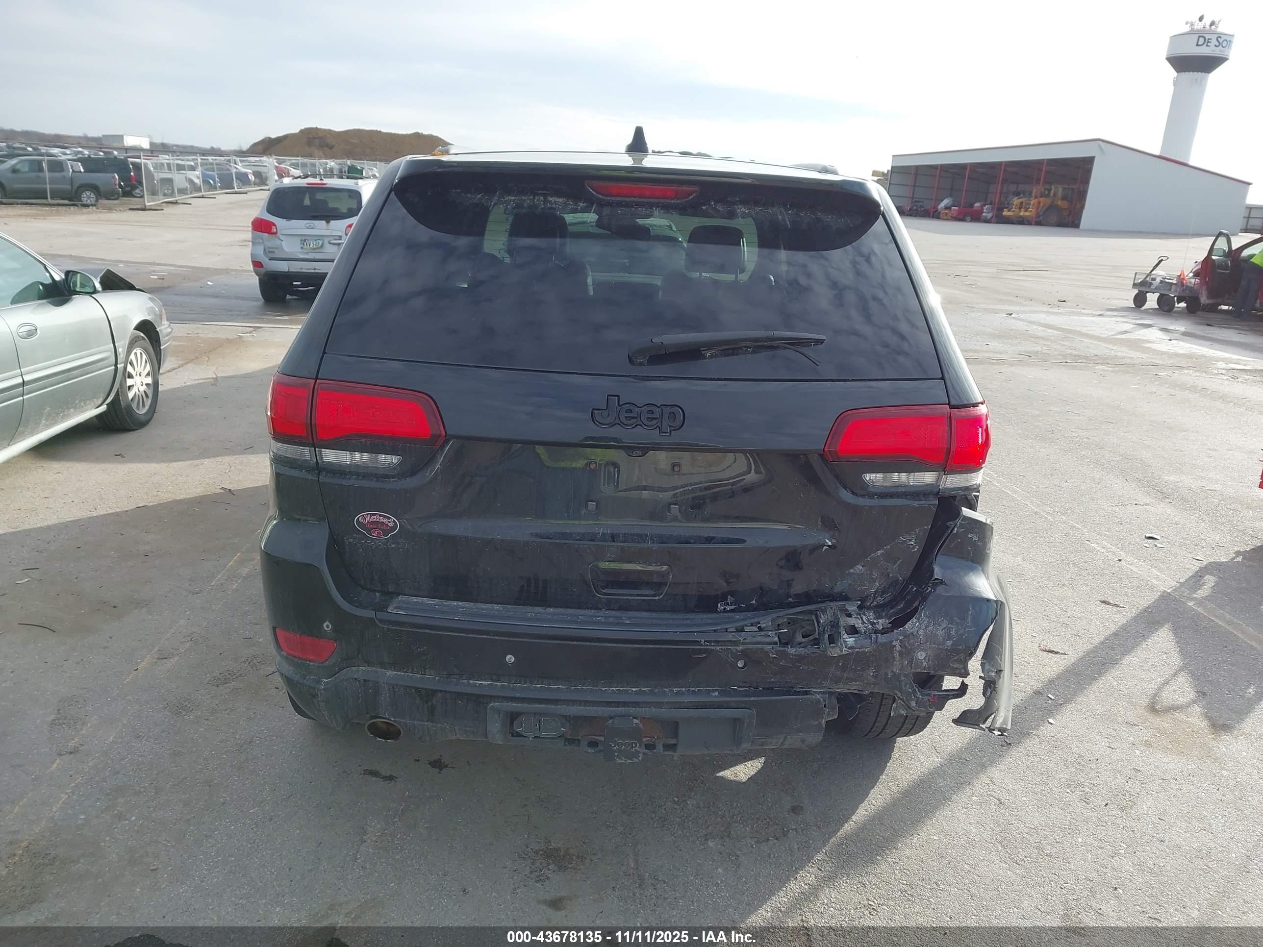 JEEP GRAND image 6