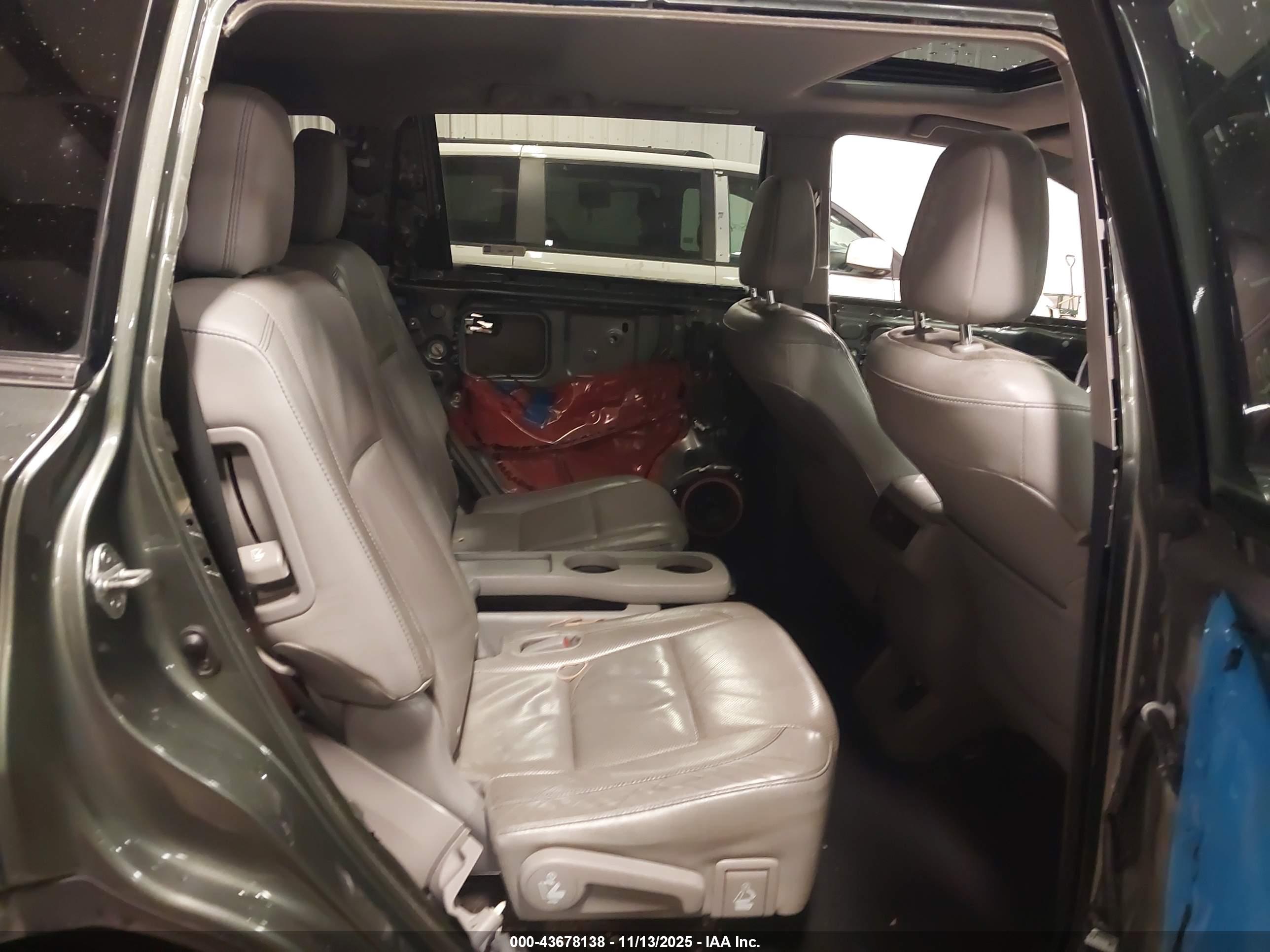 TOYOTA HIGHLANDER image 8