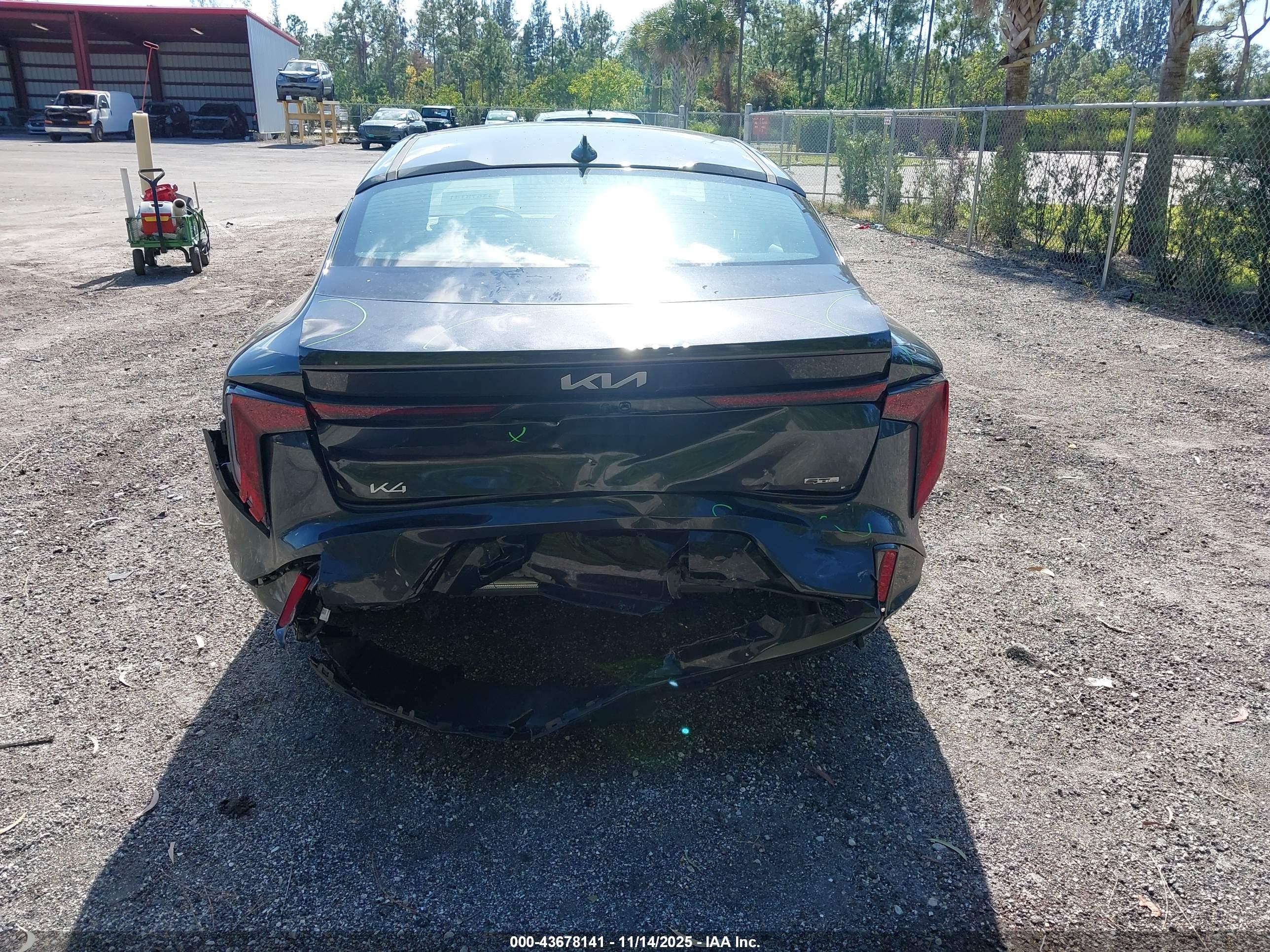 KIA K4 image 6