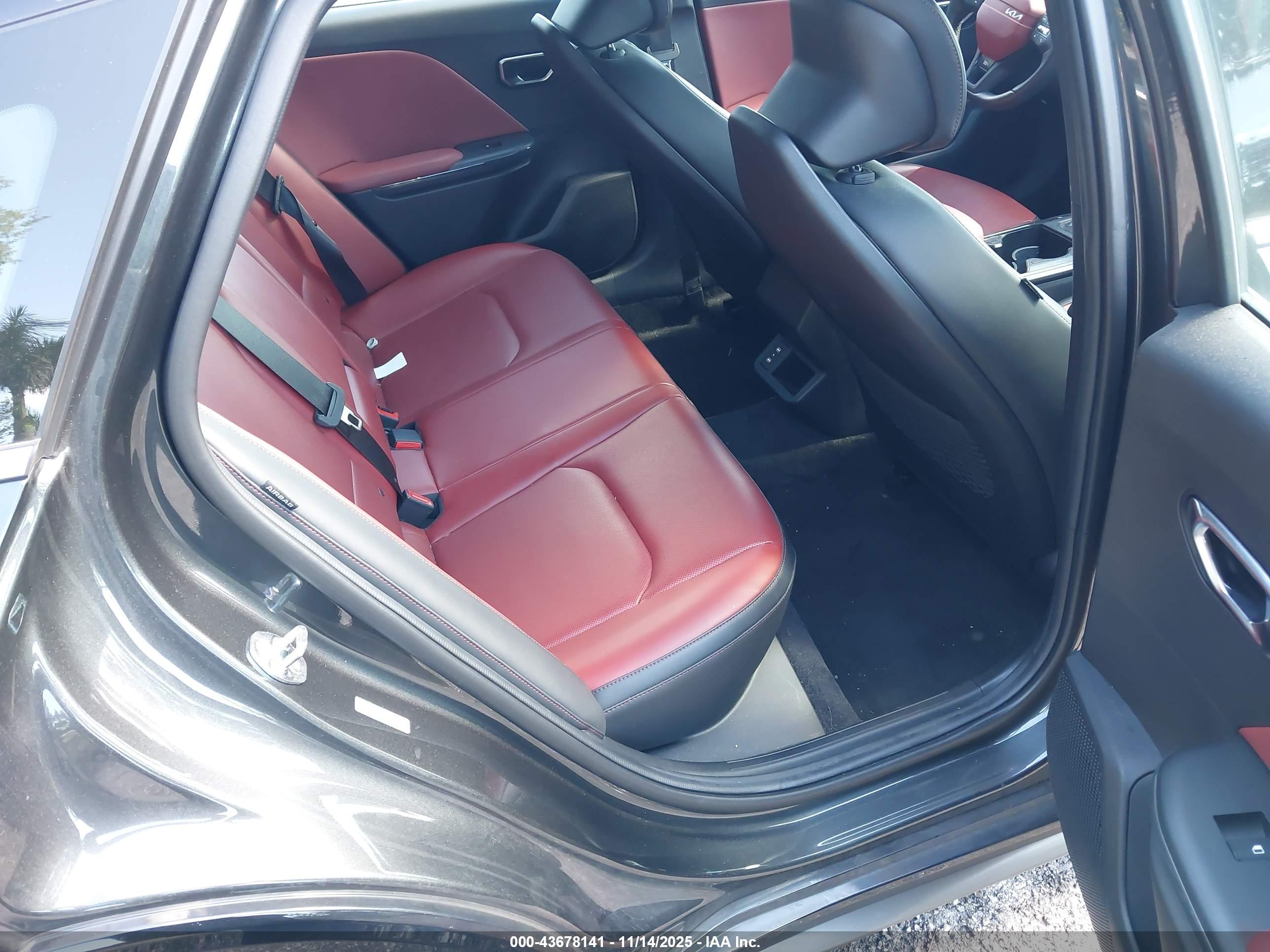 KIA K4 image 8