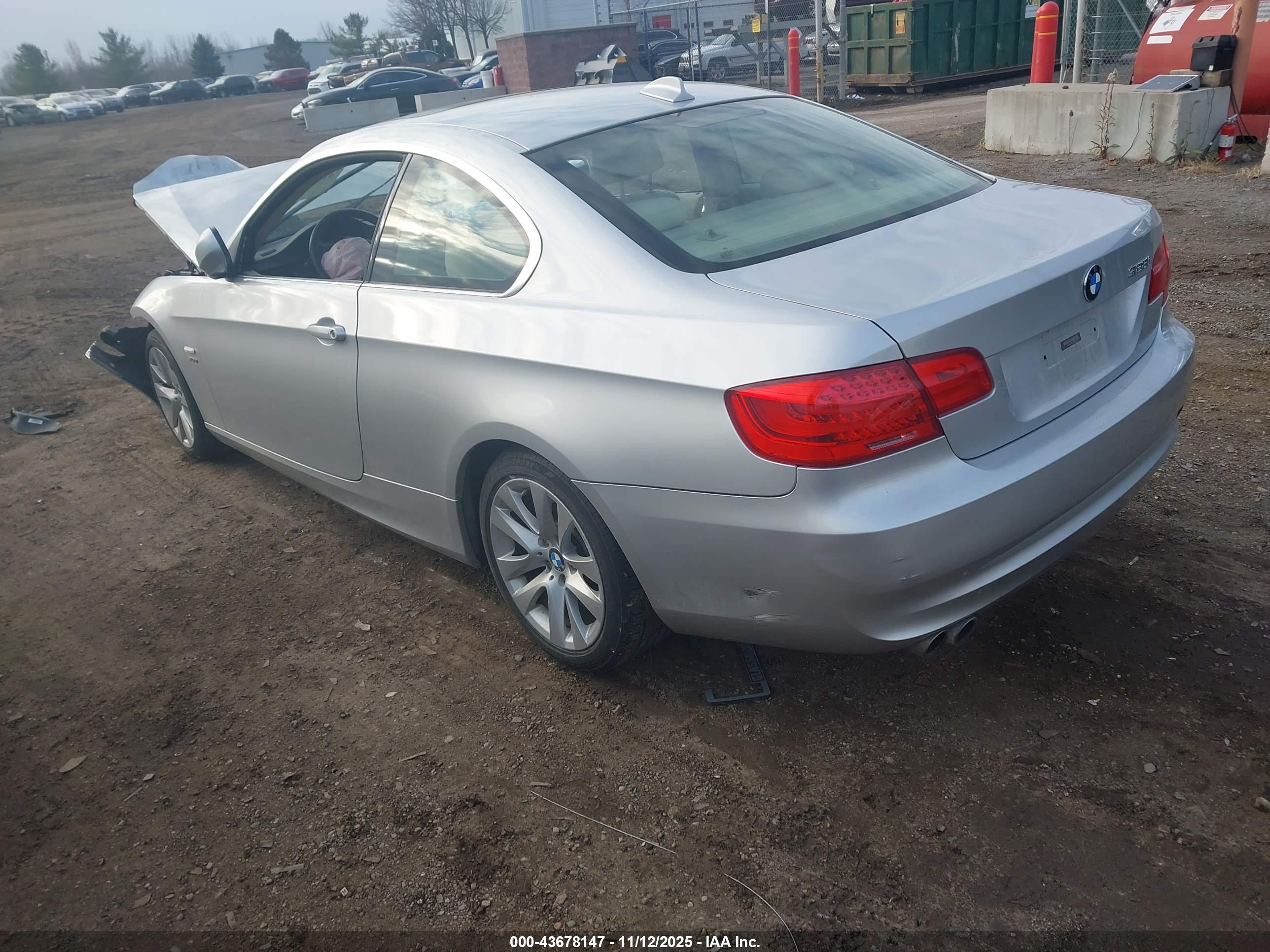 BMW 328I image 3