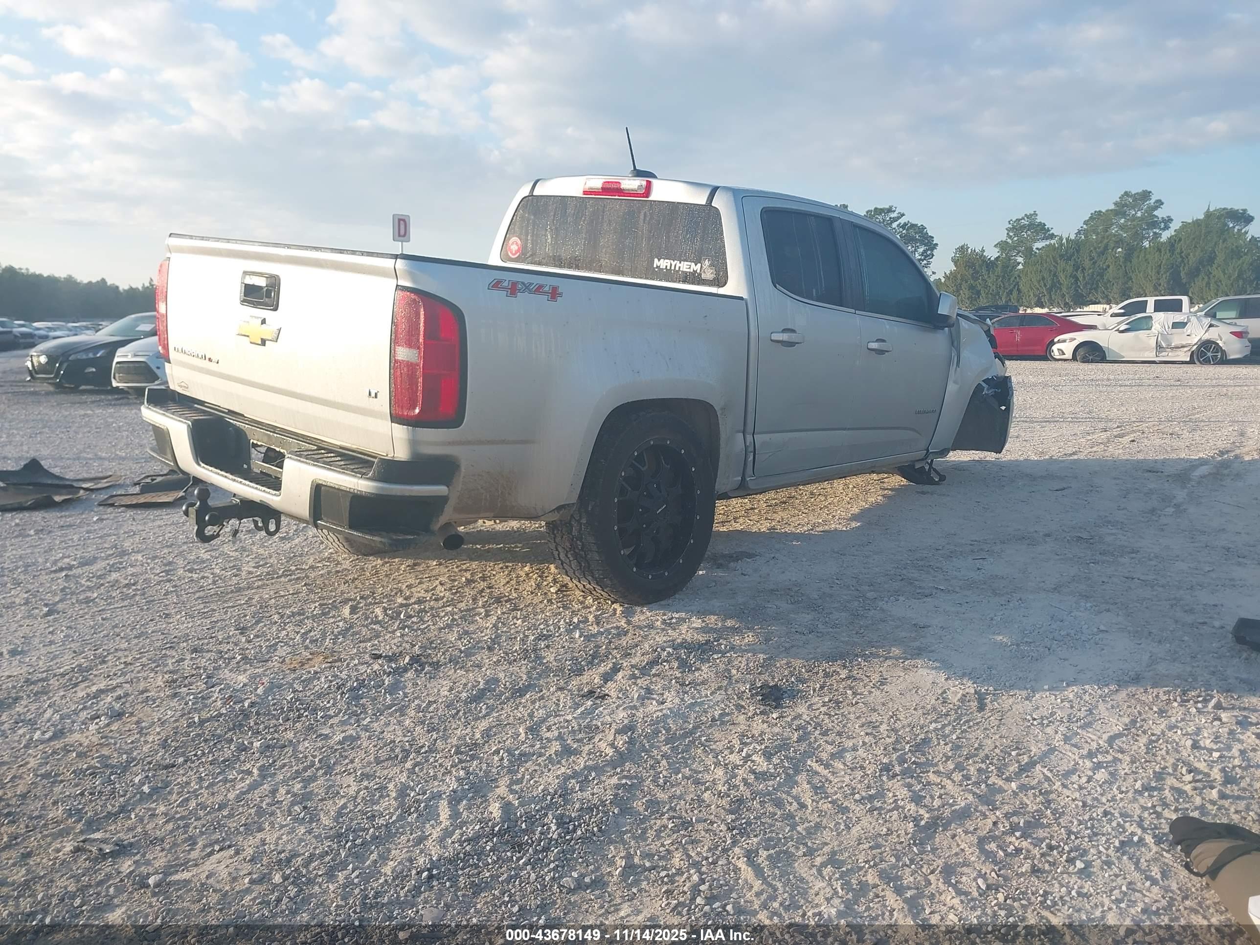 CHEVROLET COLORADO image 4
