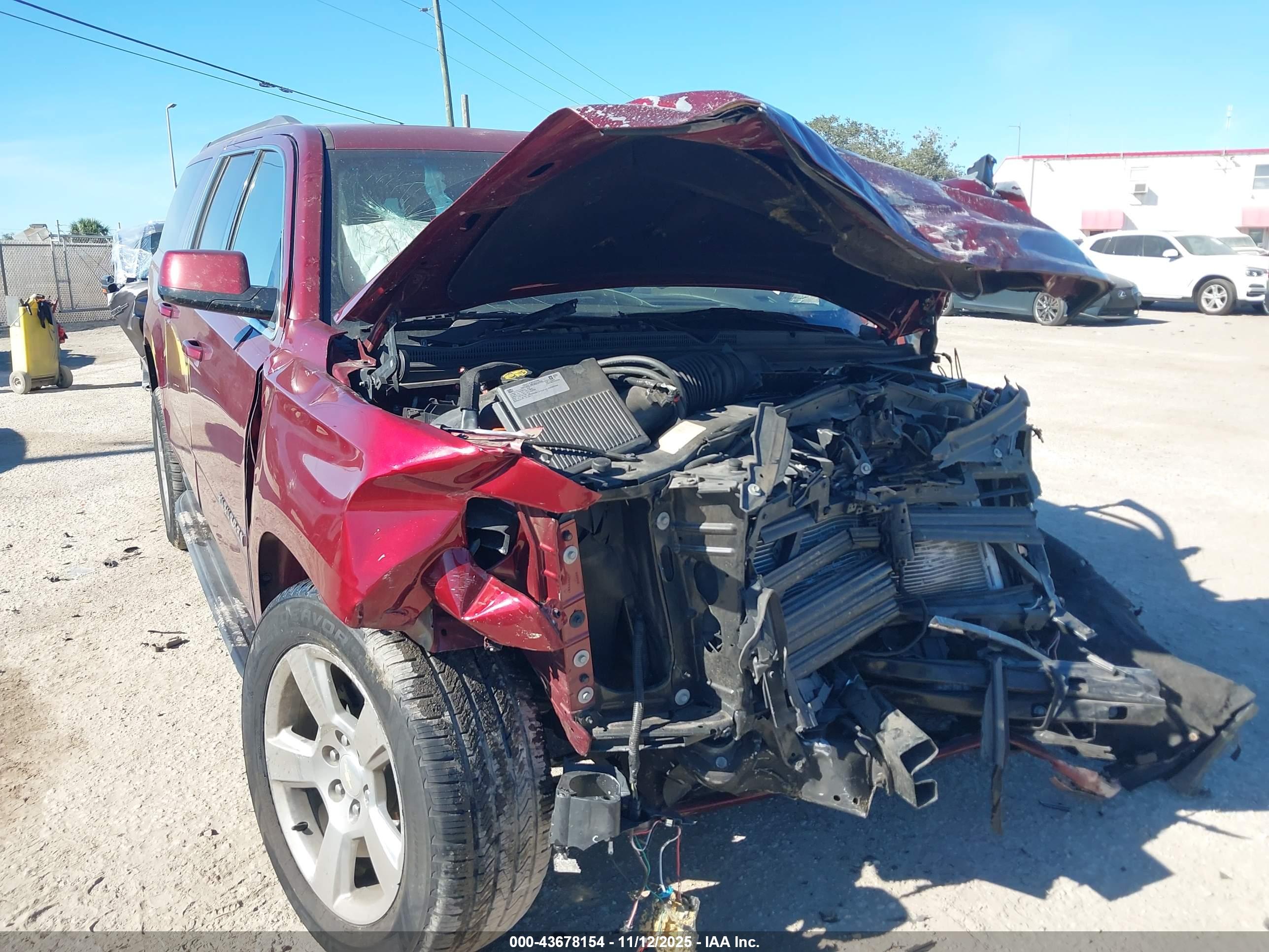 CHEVROLET SUBURBAN image 6