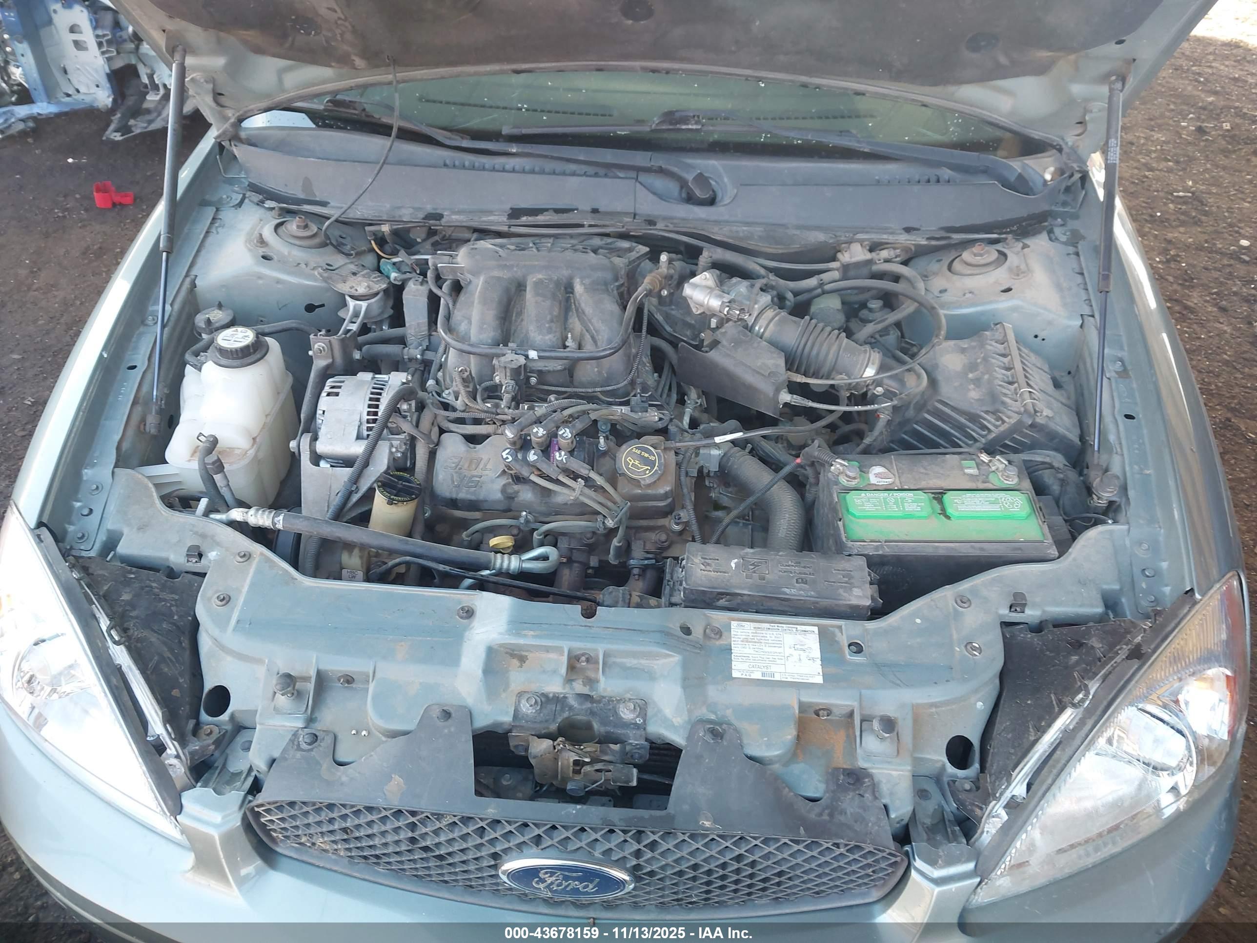 FORD TAURUS image 10