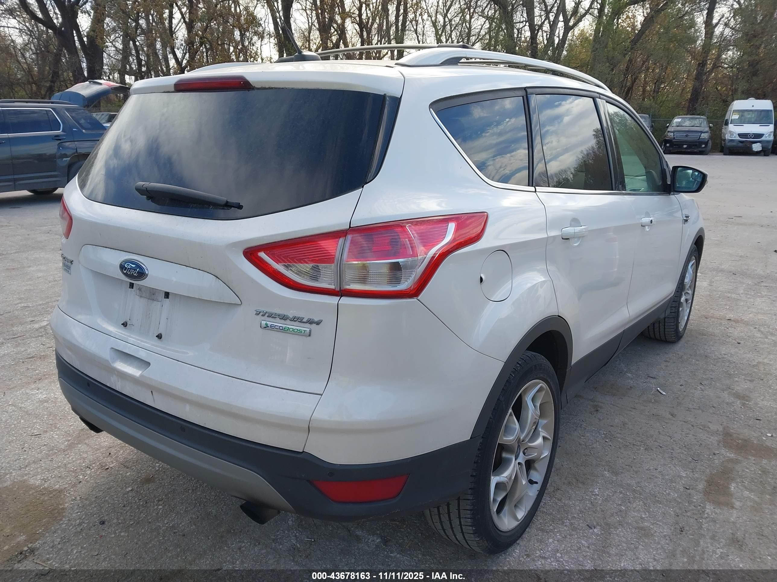 FORD ESCAPE image 4