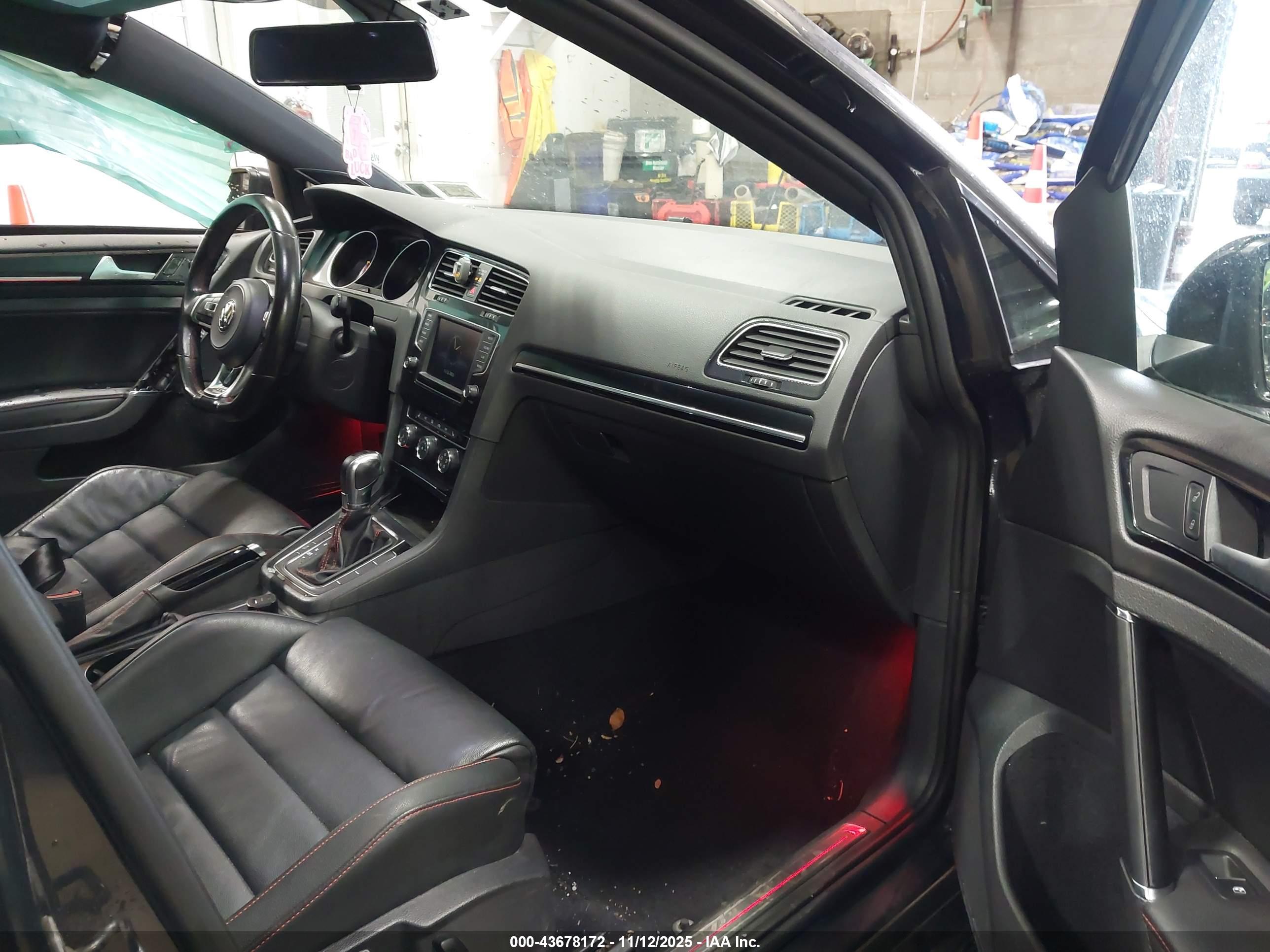 VOLKSWAGEN GOLF image 5