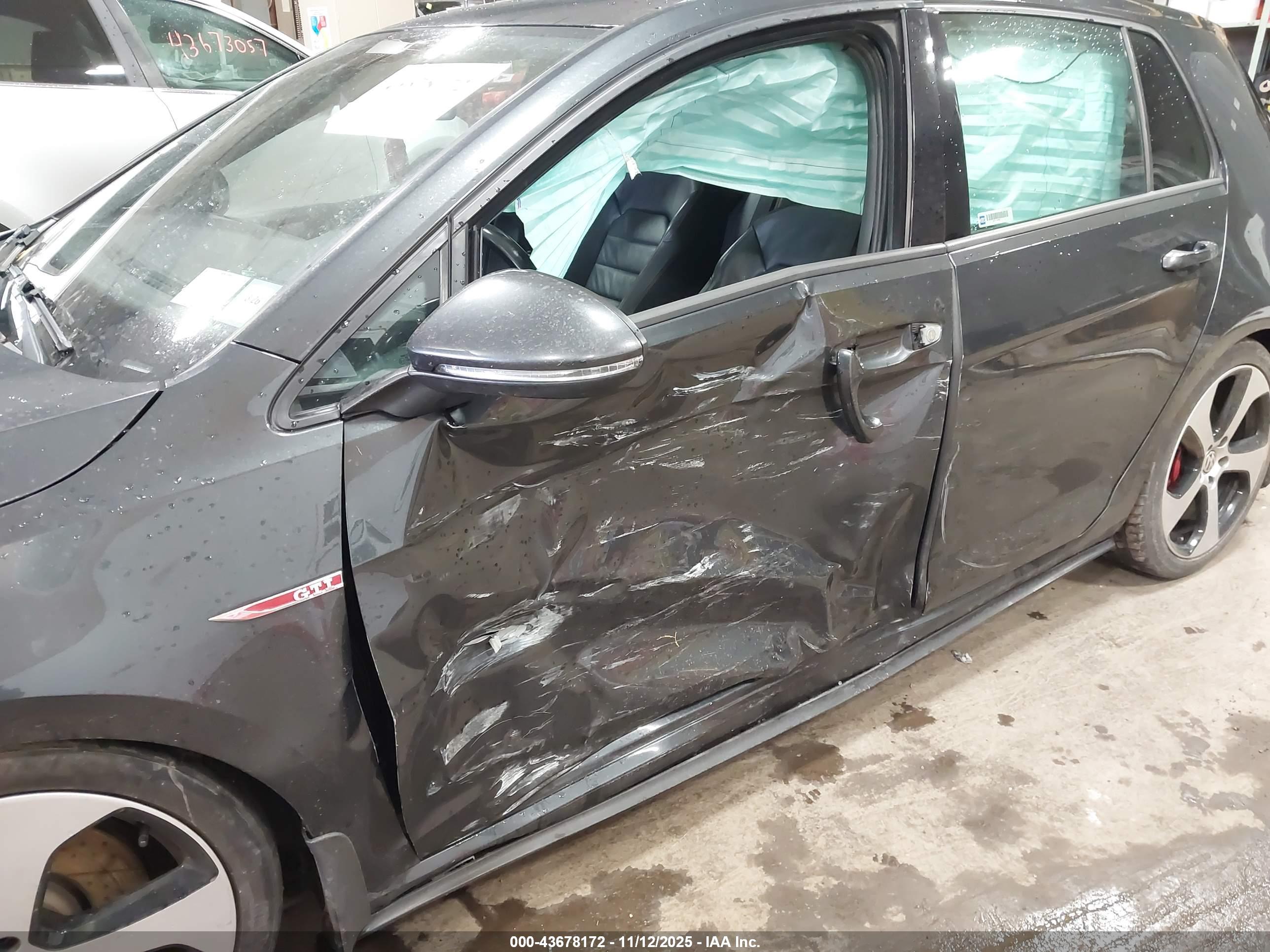 VOLKSWAGEN GOLF image 6