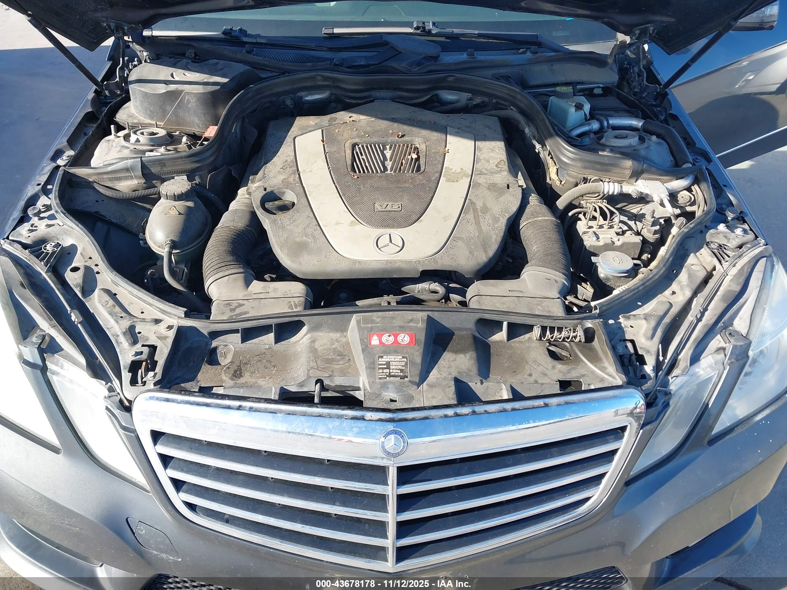 MERCEDES-BENZ E image 10