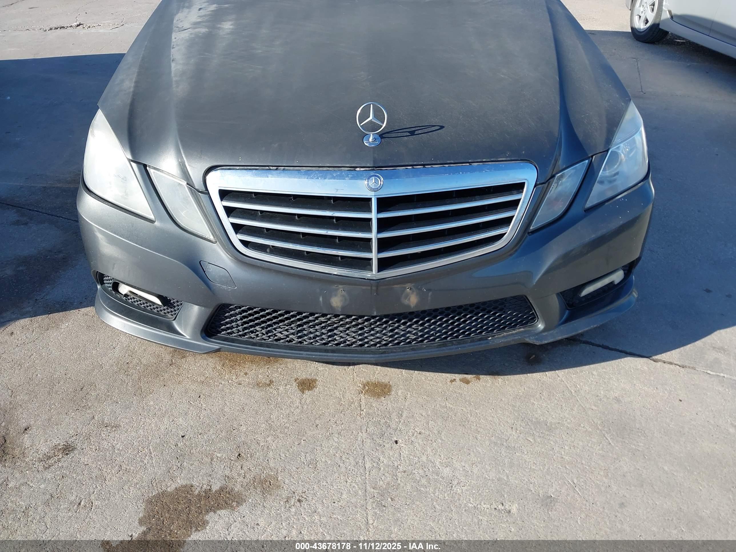 MERCEDES-BENZ E image 6