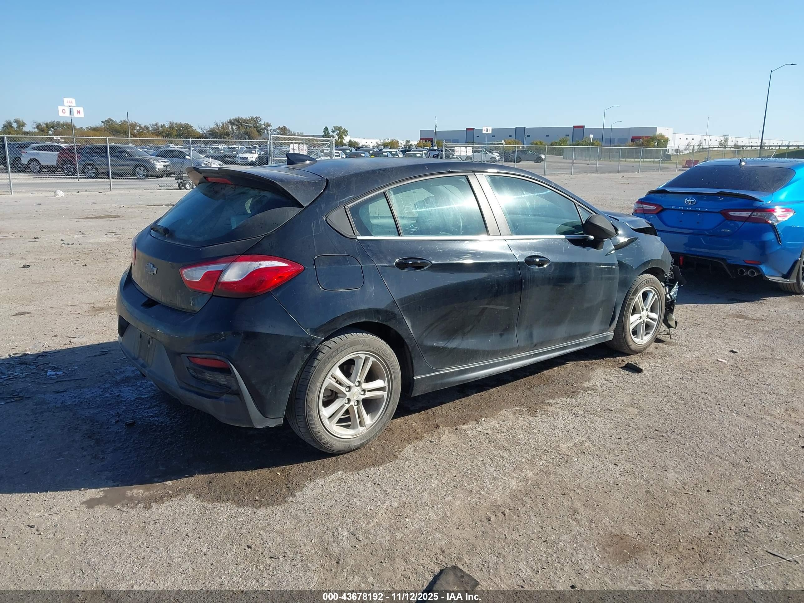 CHEVROLET CRUZE image 4