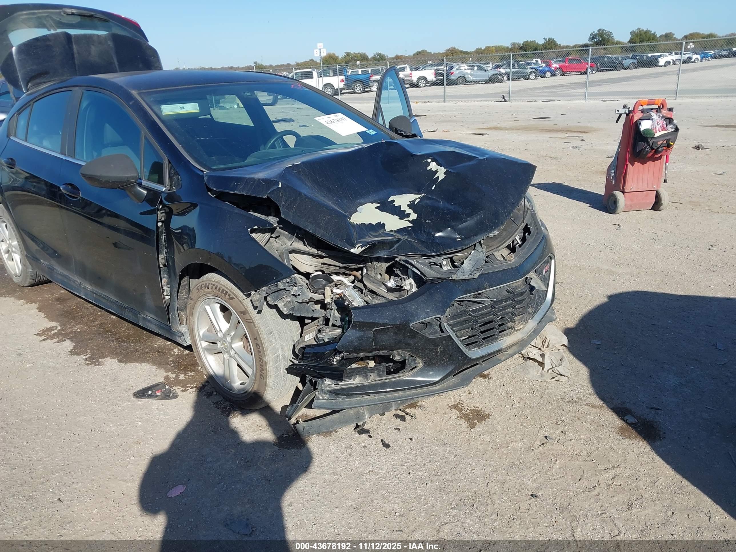 CHEVROLET CRUZE image 6