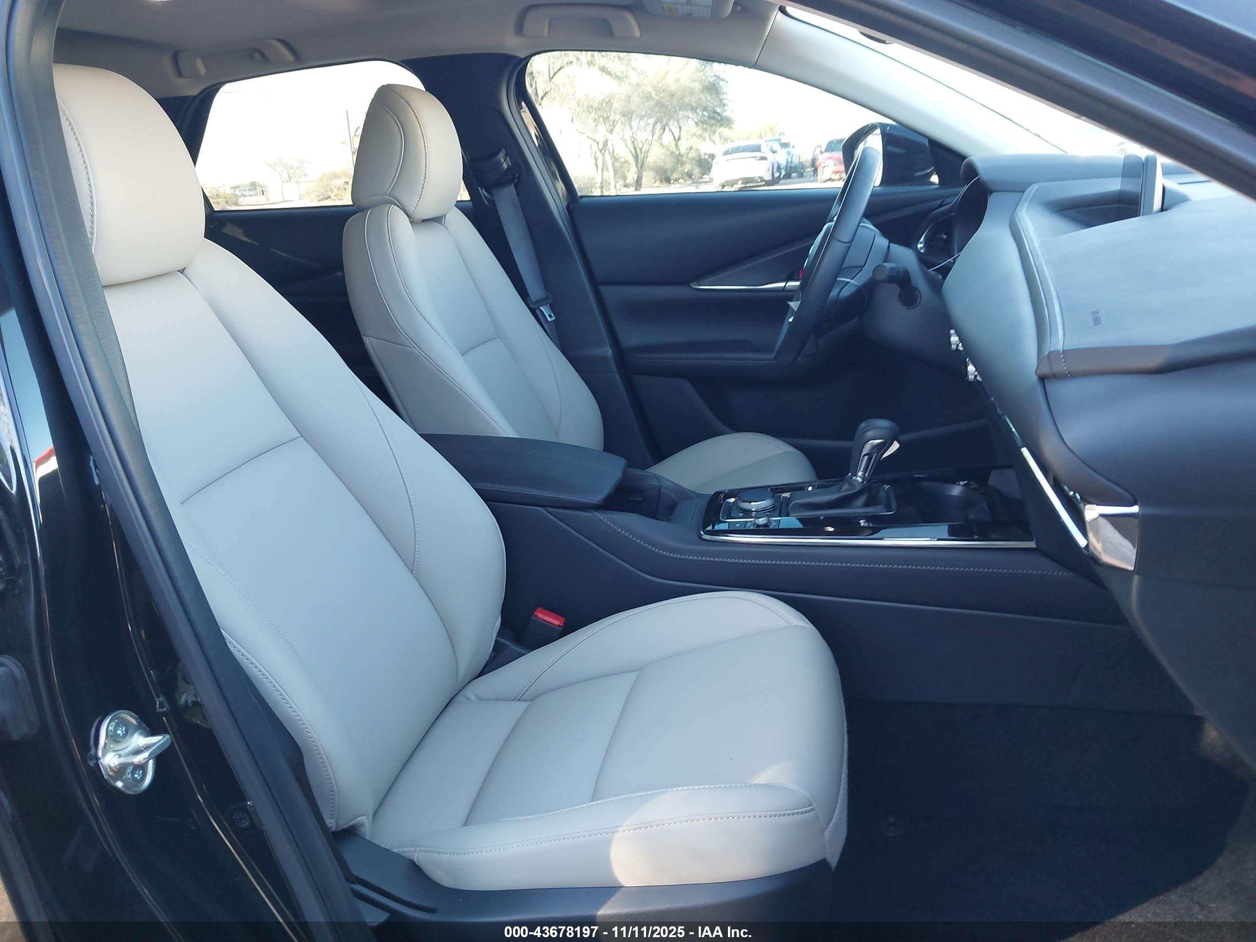MAZDA CX-30 image 5