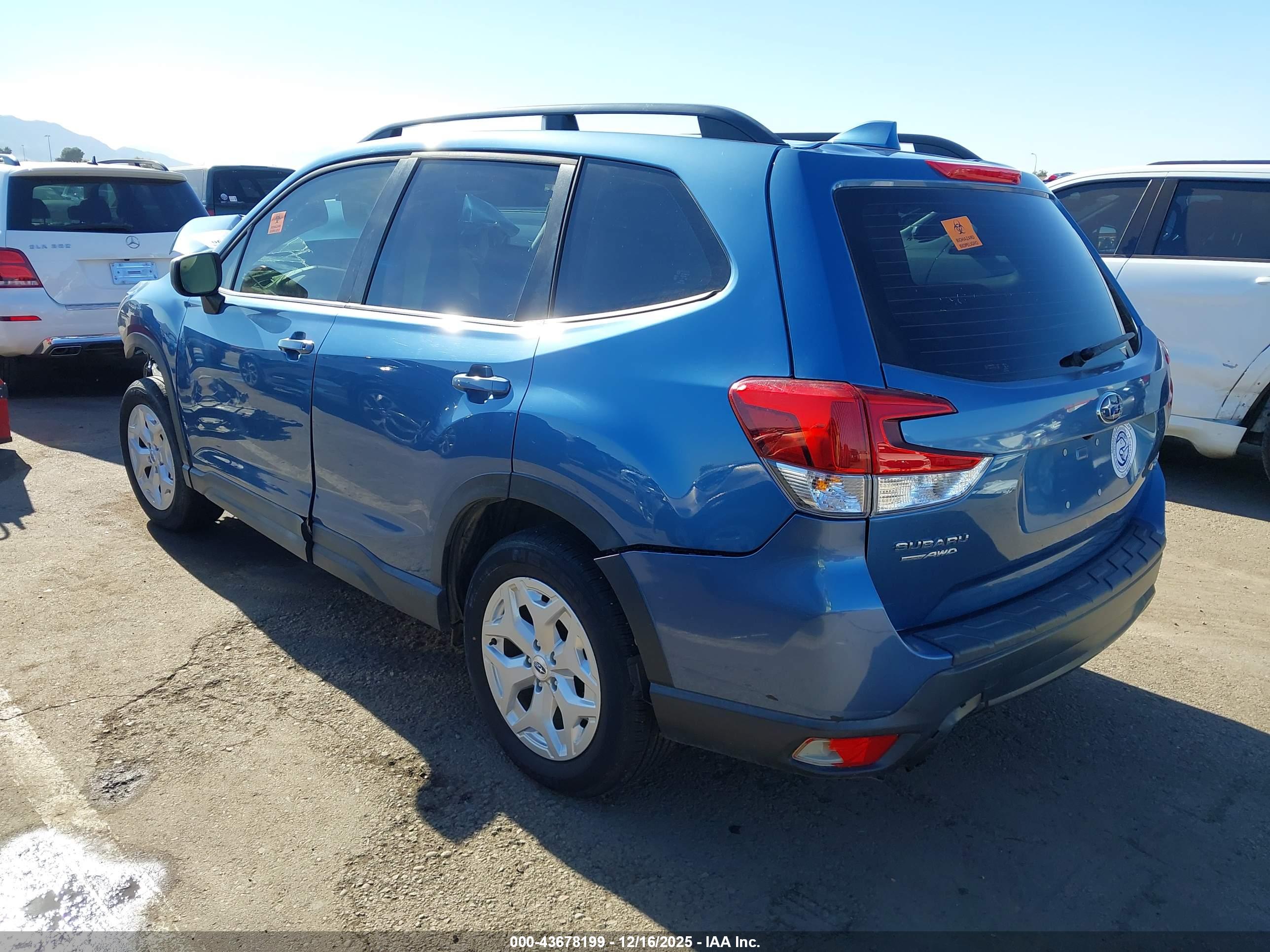 SUBARU FORESTER image 3