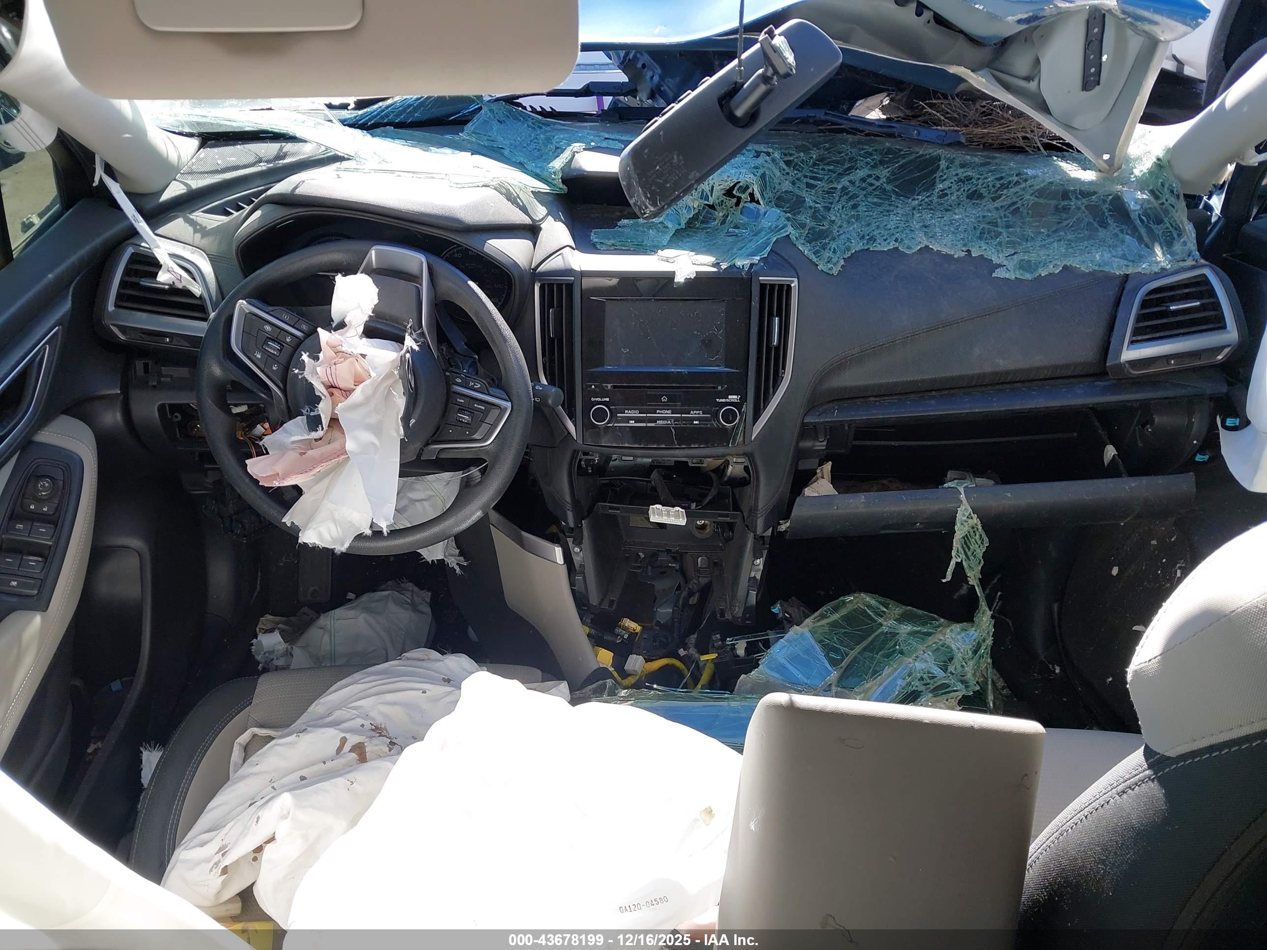 SUBARU FORESTER image 5