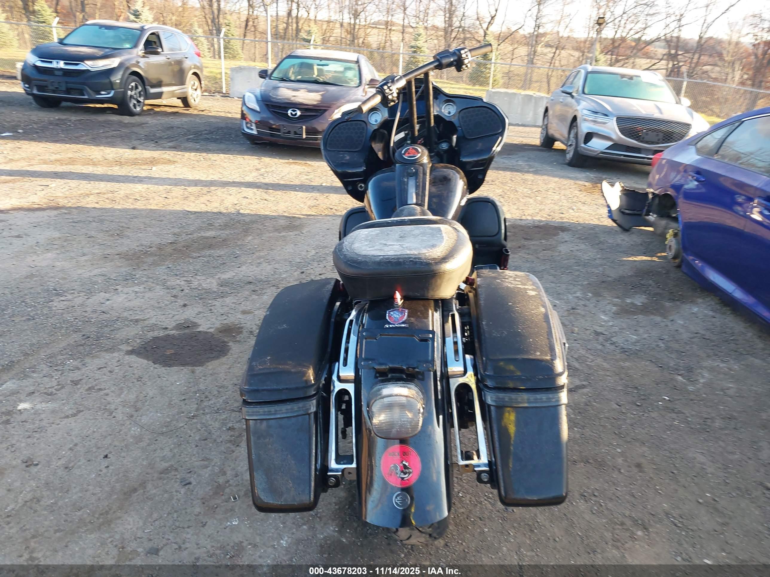 HARLEY-DAVIDSON FLTRK image 6