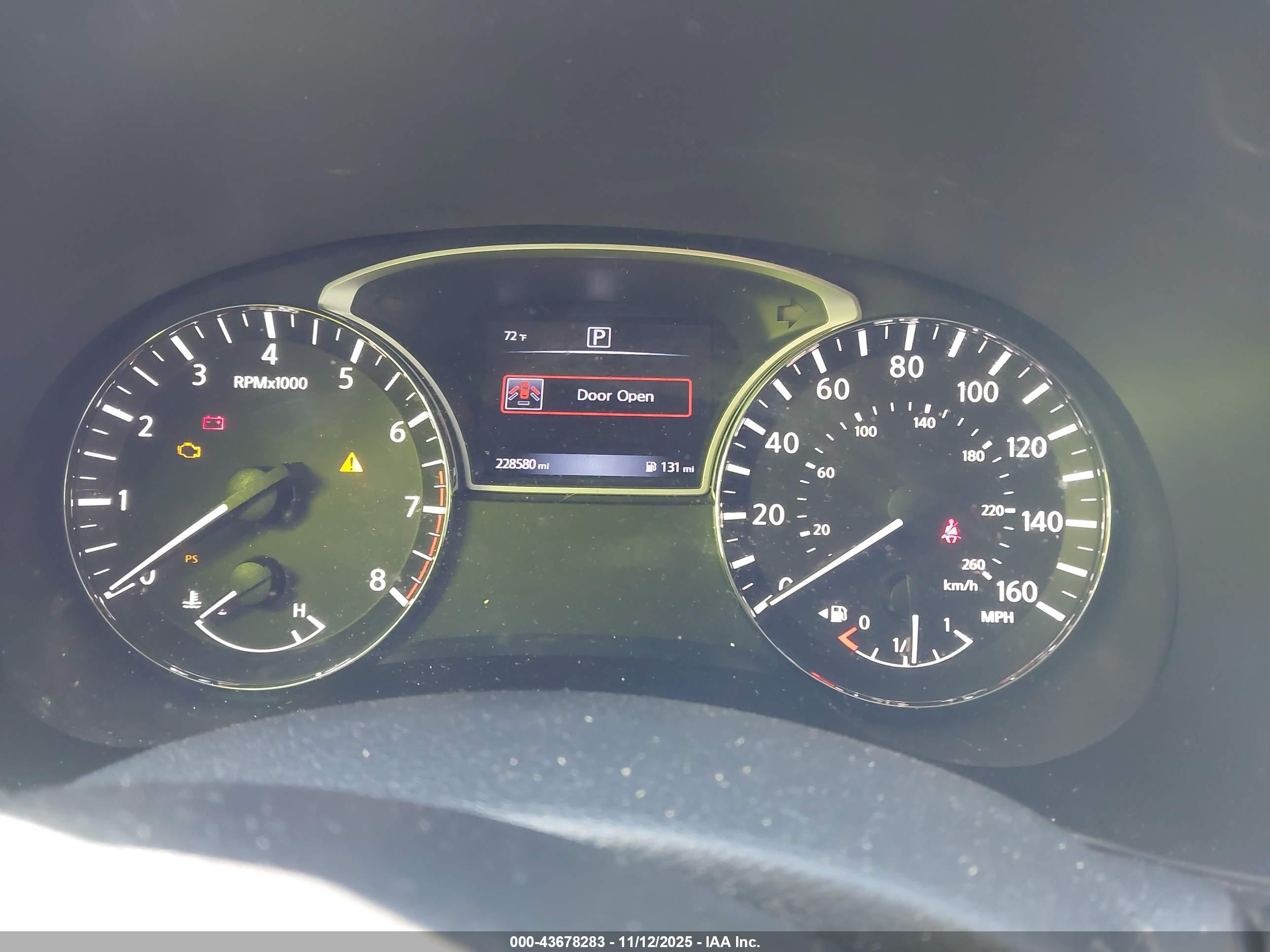 NISSAN PATHFINDER image 7