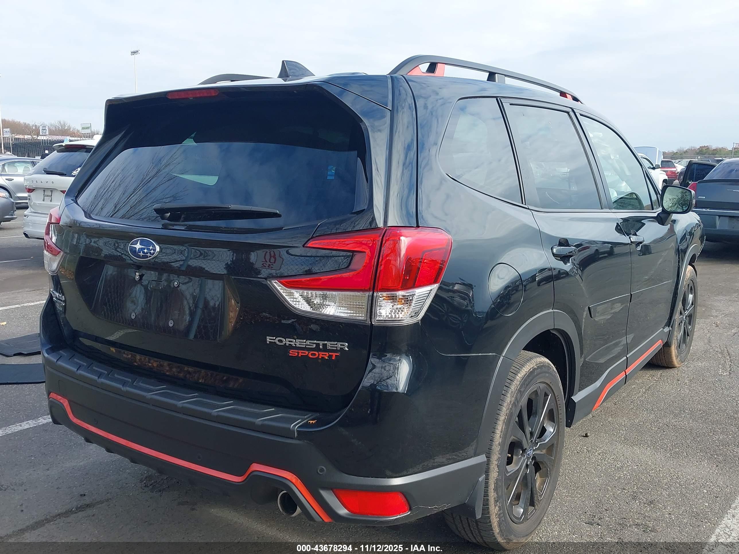 SUBARU FORESTER image 4