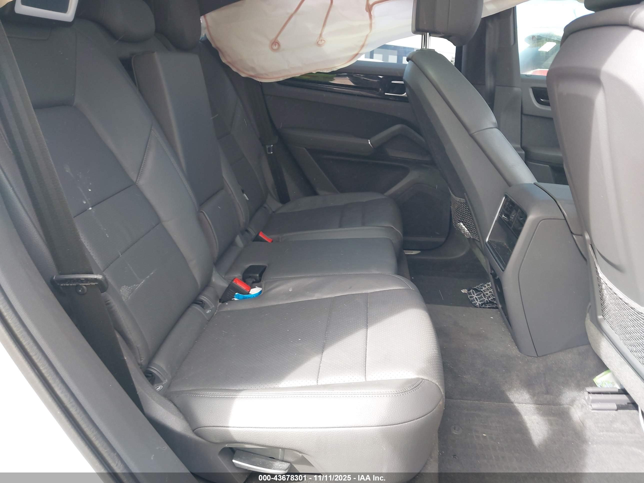 PORSCHE CAYENNE image 8